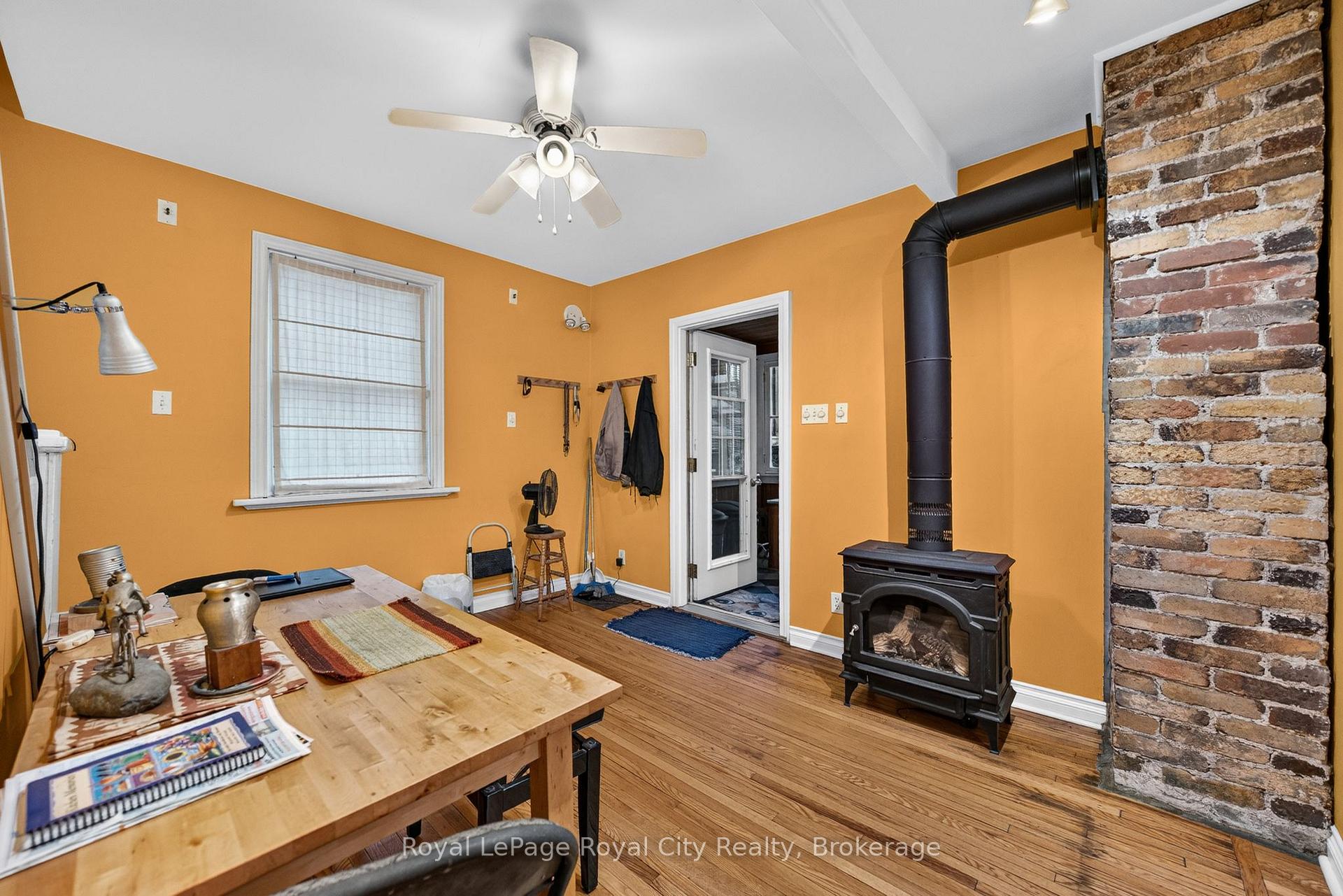 Photo 16 of 19 Walter Street, Guelph, St. Patrick's Ward — HOMEH