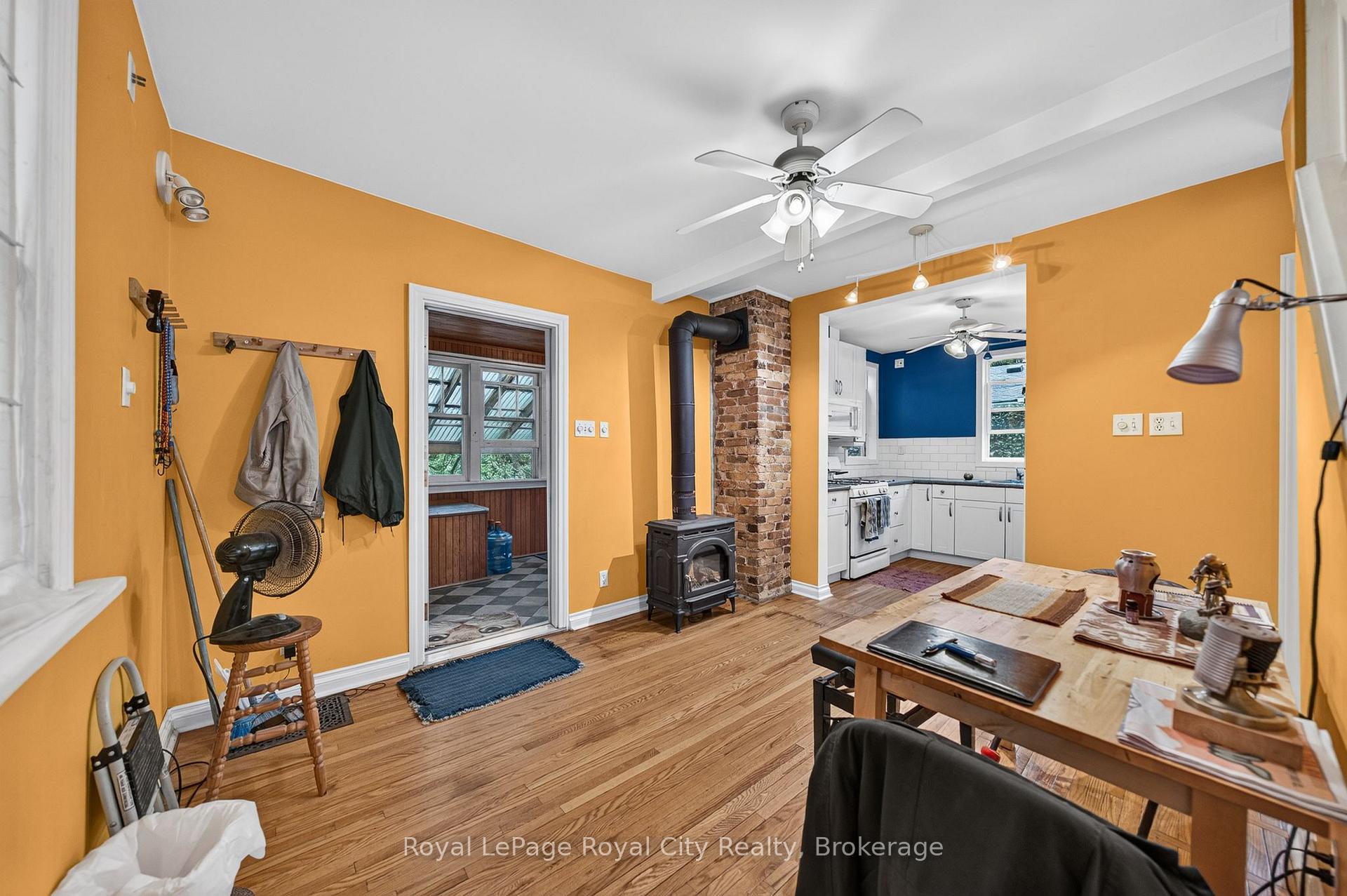 Photo 17 of 19 Walter Street, Guelph, St. Patrick's Ward — HOMEH