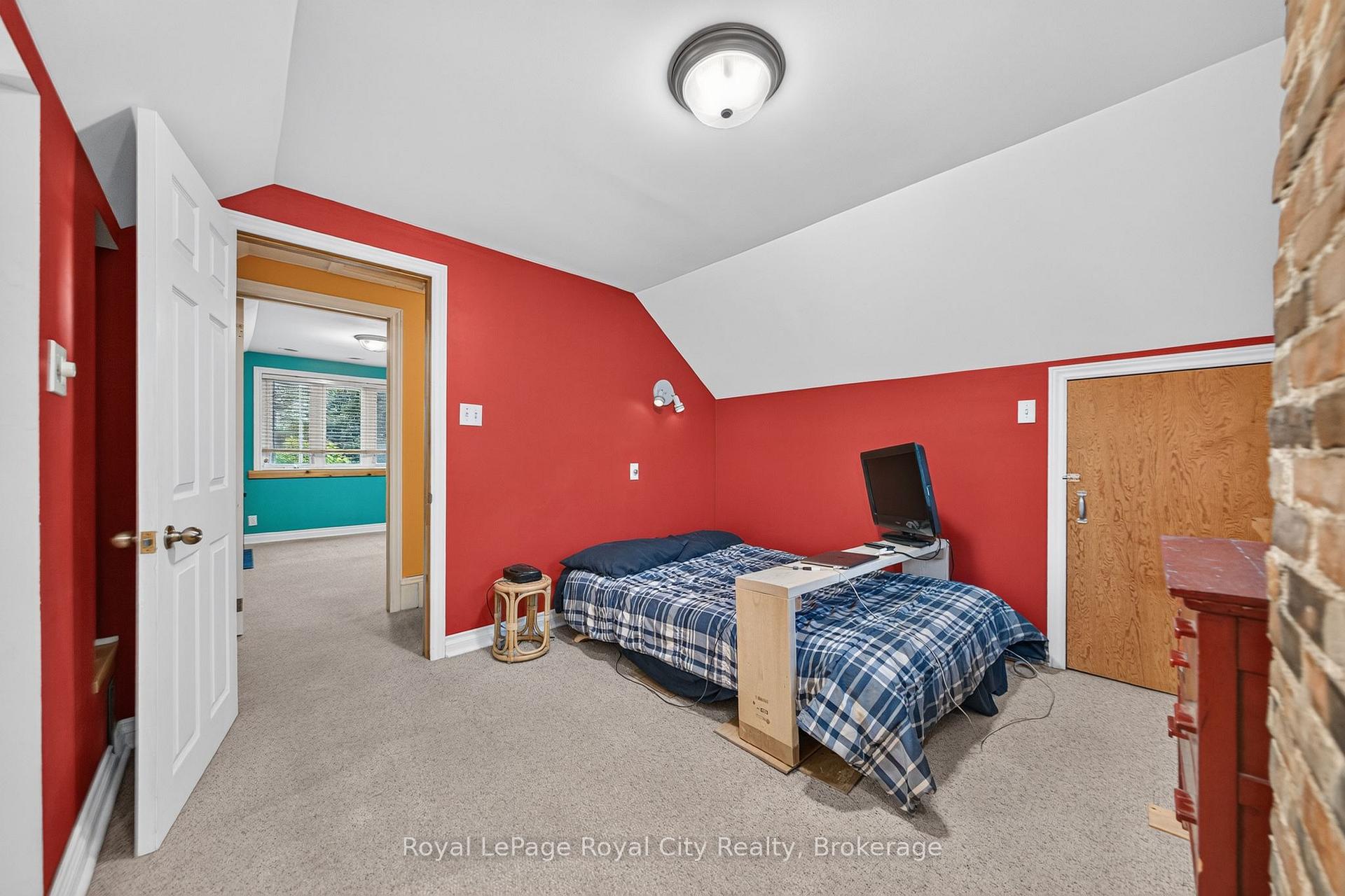 Photo 32 of 19 Walter Street, Guelph, St. Patrick's Ward — HOMEH