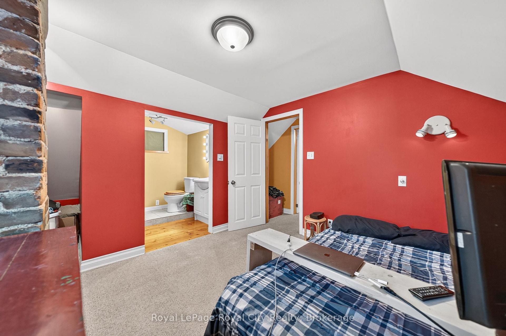 Photo 33 of 19 Walter Street, Guelph, St. Patrick's Ward — HOMEH