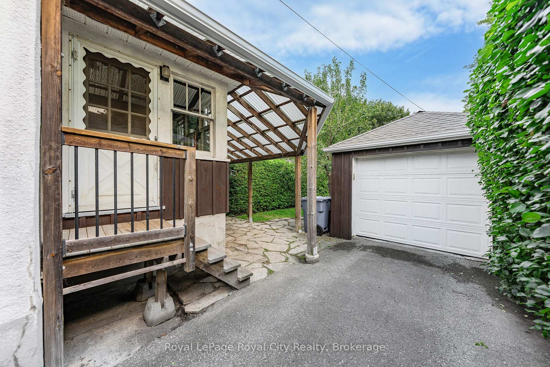 Photo 37 of 19 Walter Street, Guelph, St. Patrick's Ward — HOMEH