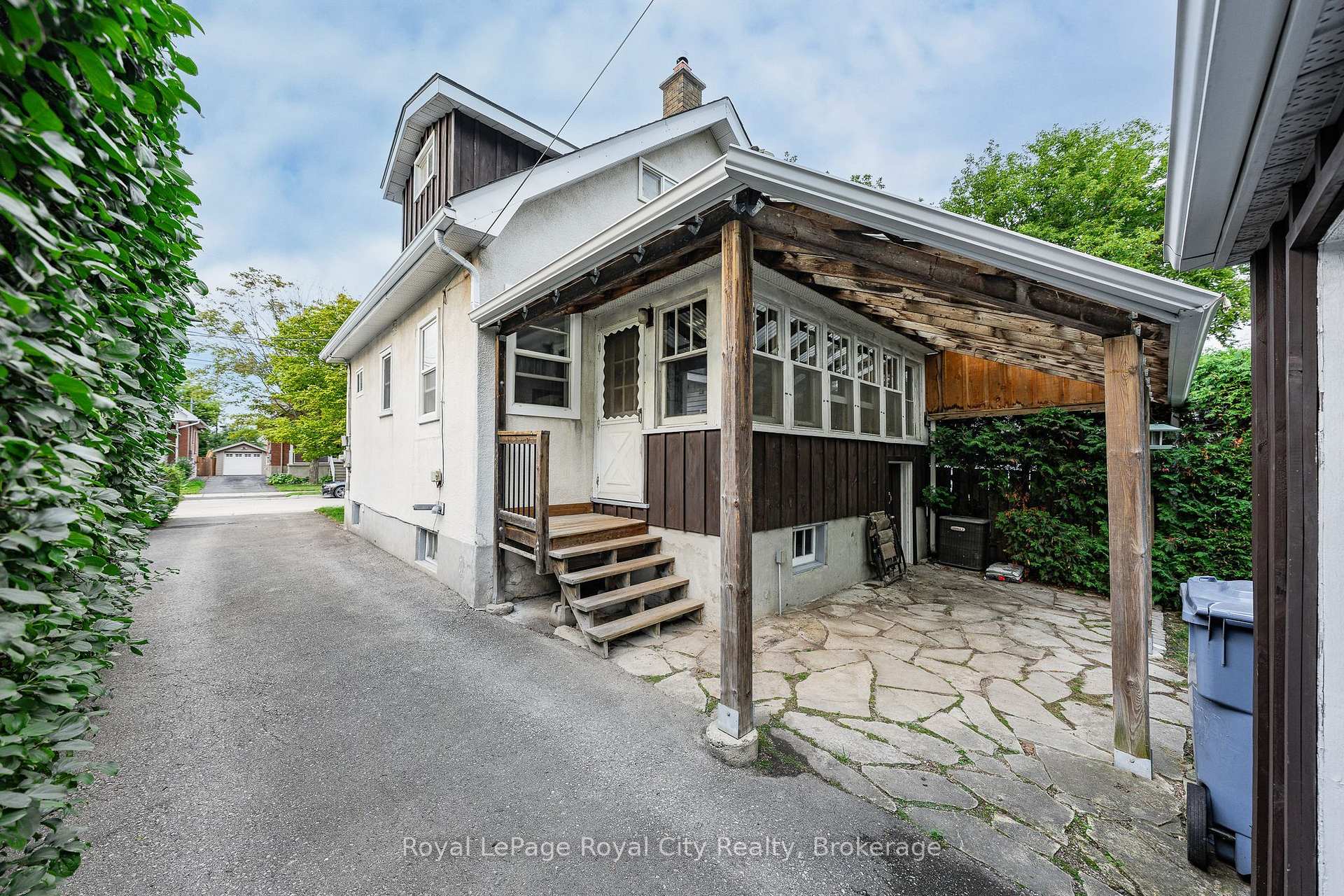 Photo 38 of 19 Walter Street, Guelph, St. Patrick's Ward — HOMEH