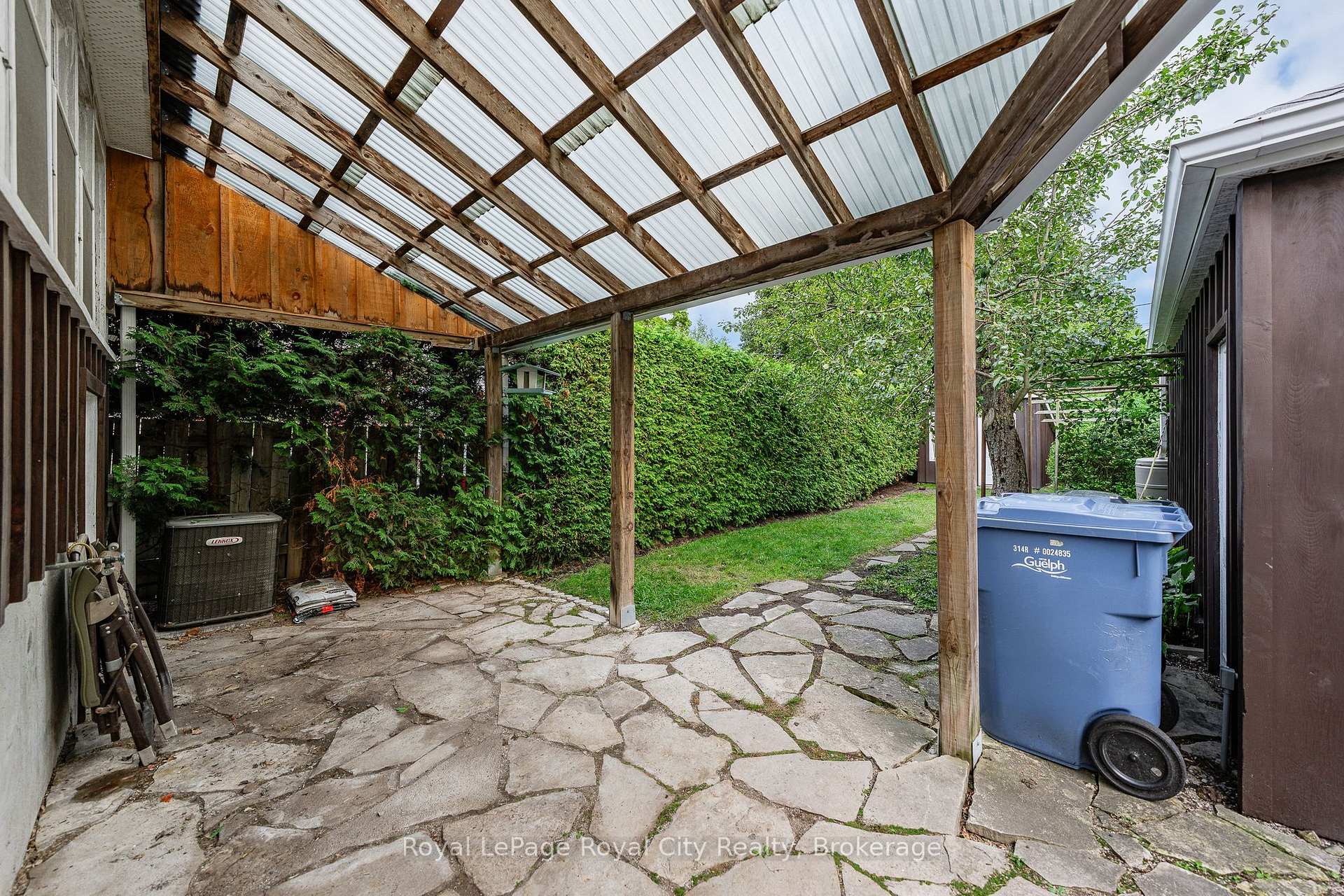 Photo 39 of 19 Walter Street, Guelph, St. Patrick's Ward — HOMEH