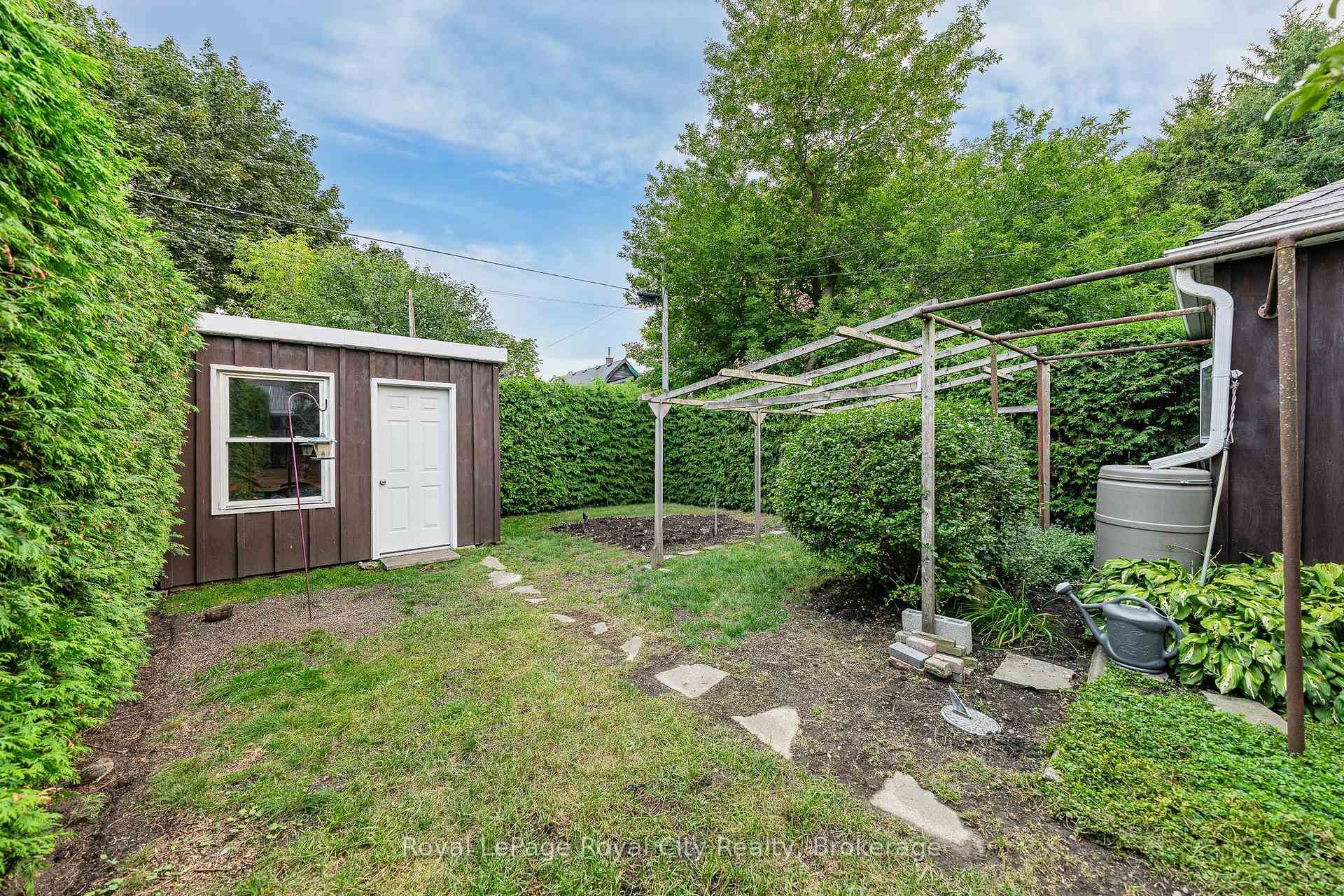 Photo 43 of 19 Walter Street, Guelph, St. Patrick's Ward — HOMEH