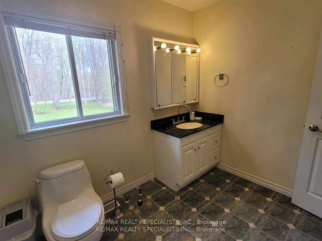 Photo 21 of 7464 Ash Crescent, Severn, Washago — HOMEH