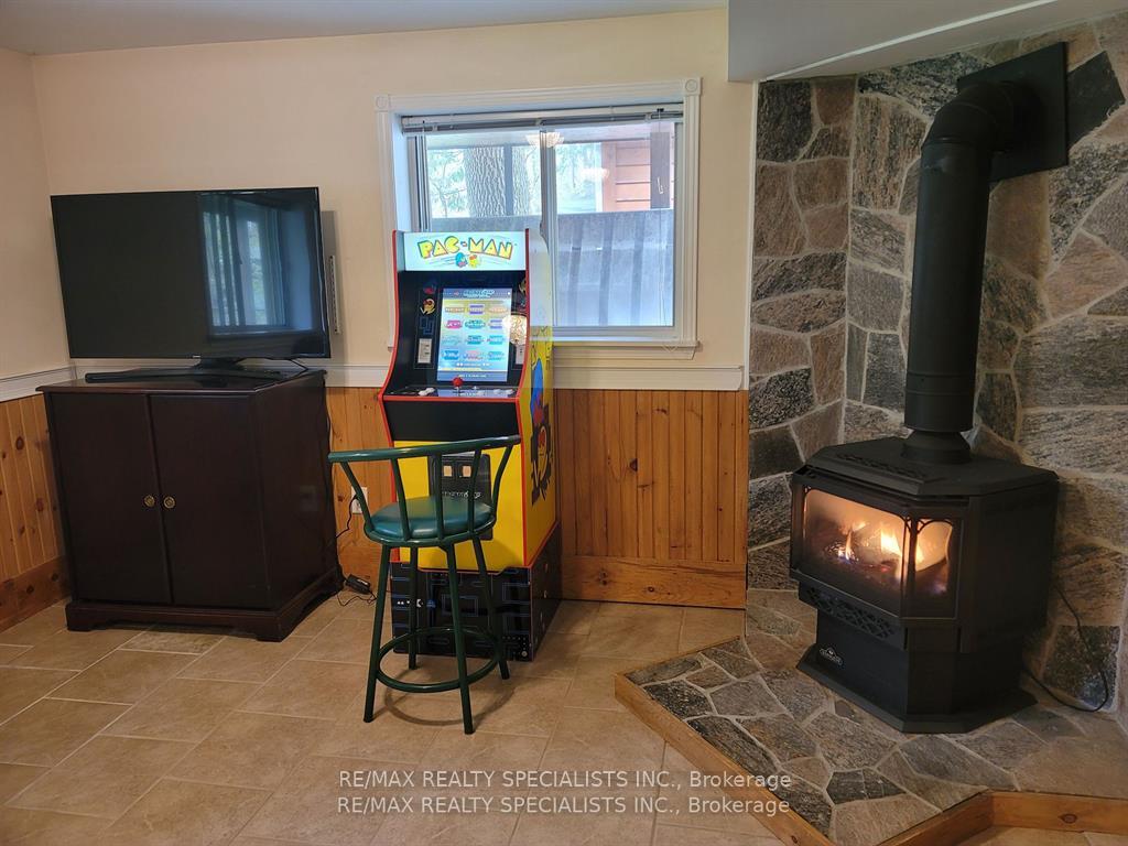 Photo 24 of 7464 Ash Crescent, Severn, Washago — HOMEH