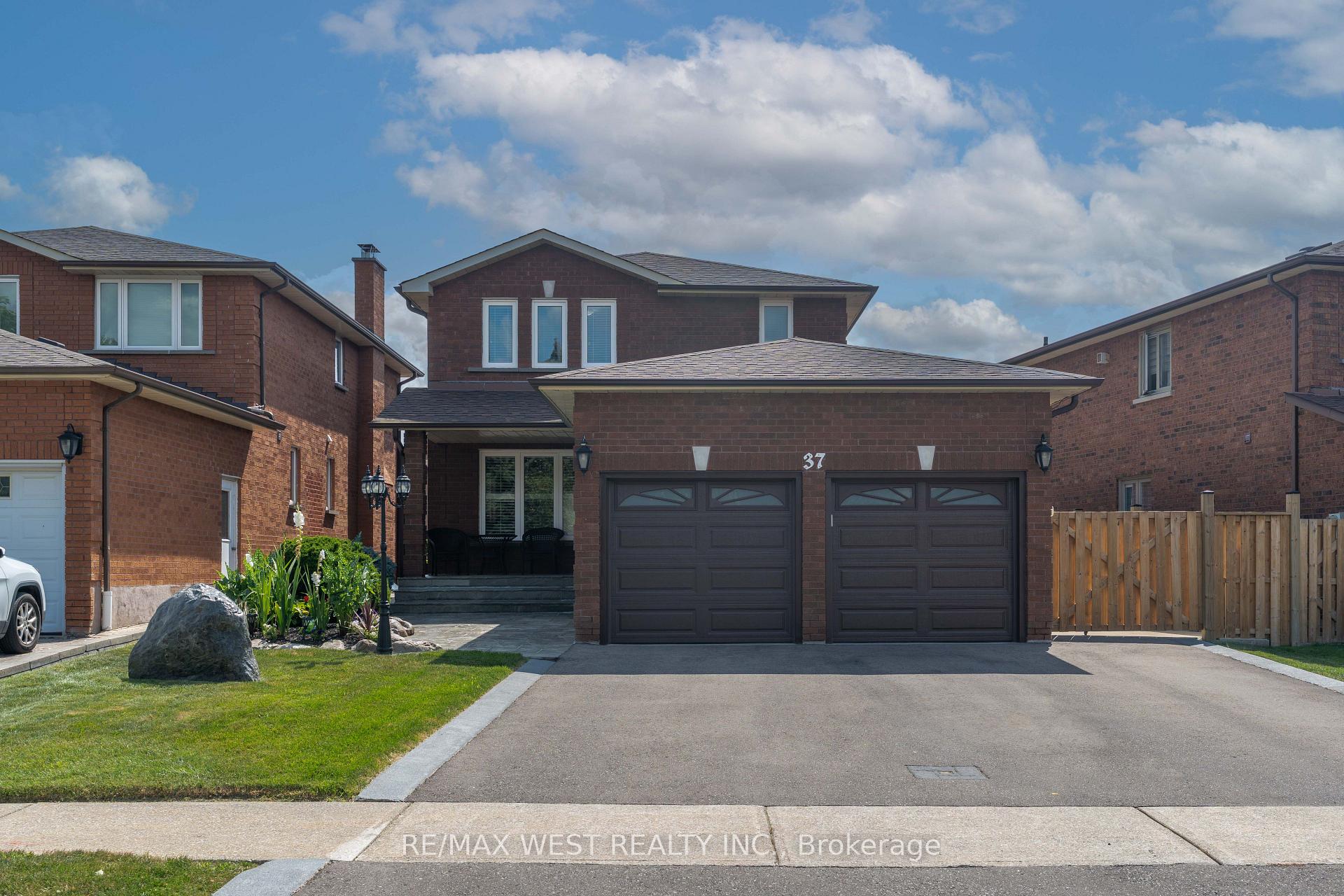 Photo 1 of 37 Lime Drive, Vaughan, East Woodbridge — HOMEH
