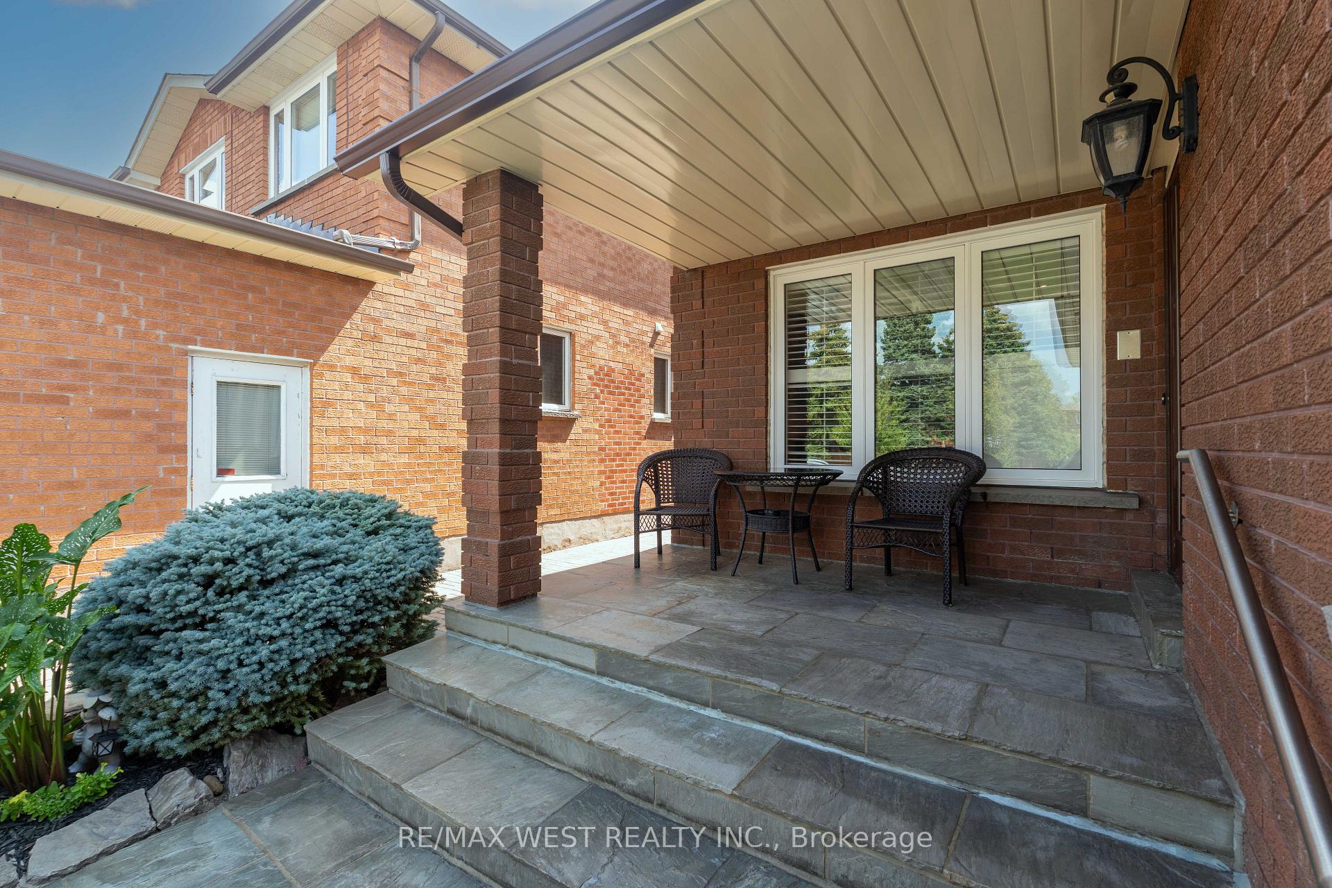 Photo 6 of 37 Lime Drive, Vaughan, East Woodbridge — HOMEH