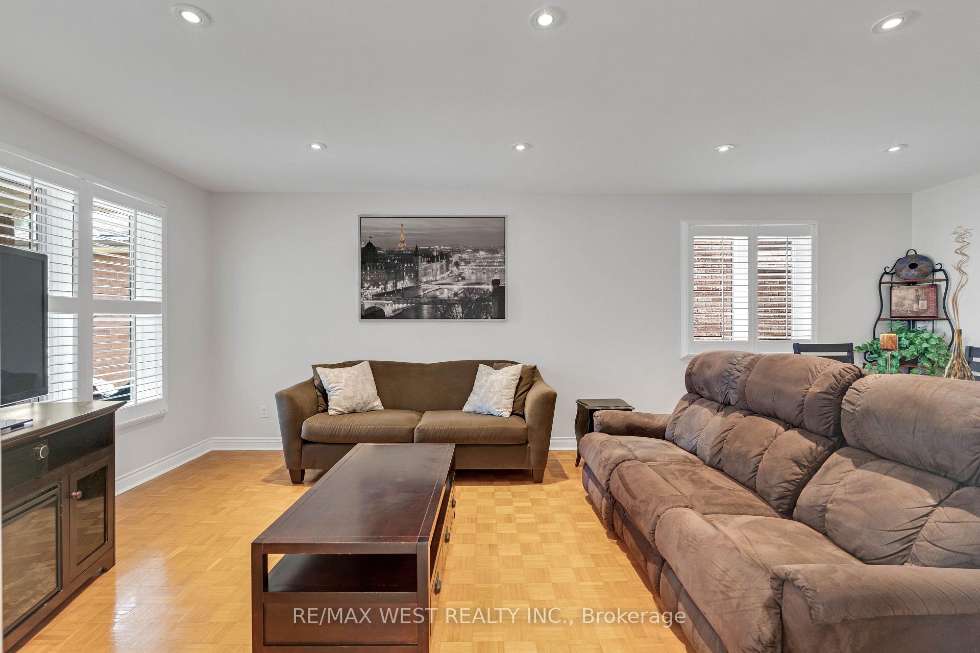 Photo 9 of 37 Lime Drive, Vaughan, East Woodbridge — HOMEH