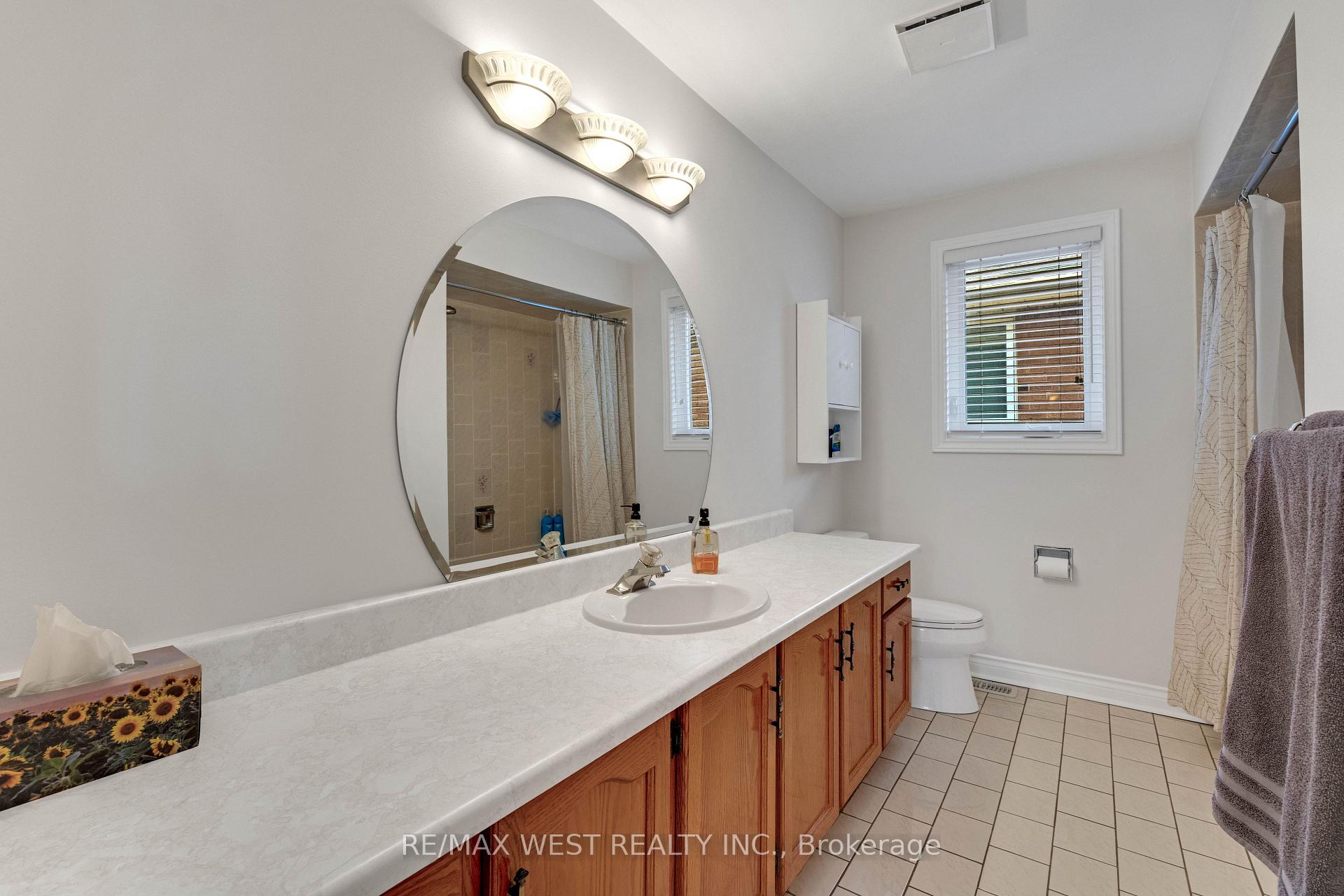 Photo 29 of 37 Lime Drive, Vaughan, East Woodbridge — HOMEH