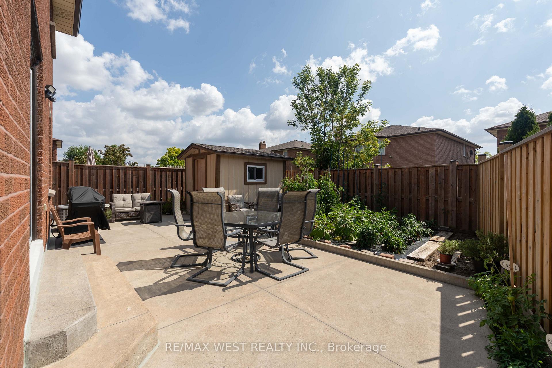 Photo 39 of 37 Lime Drive, Vaughan, East Woodbridge — HOMEH