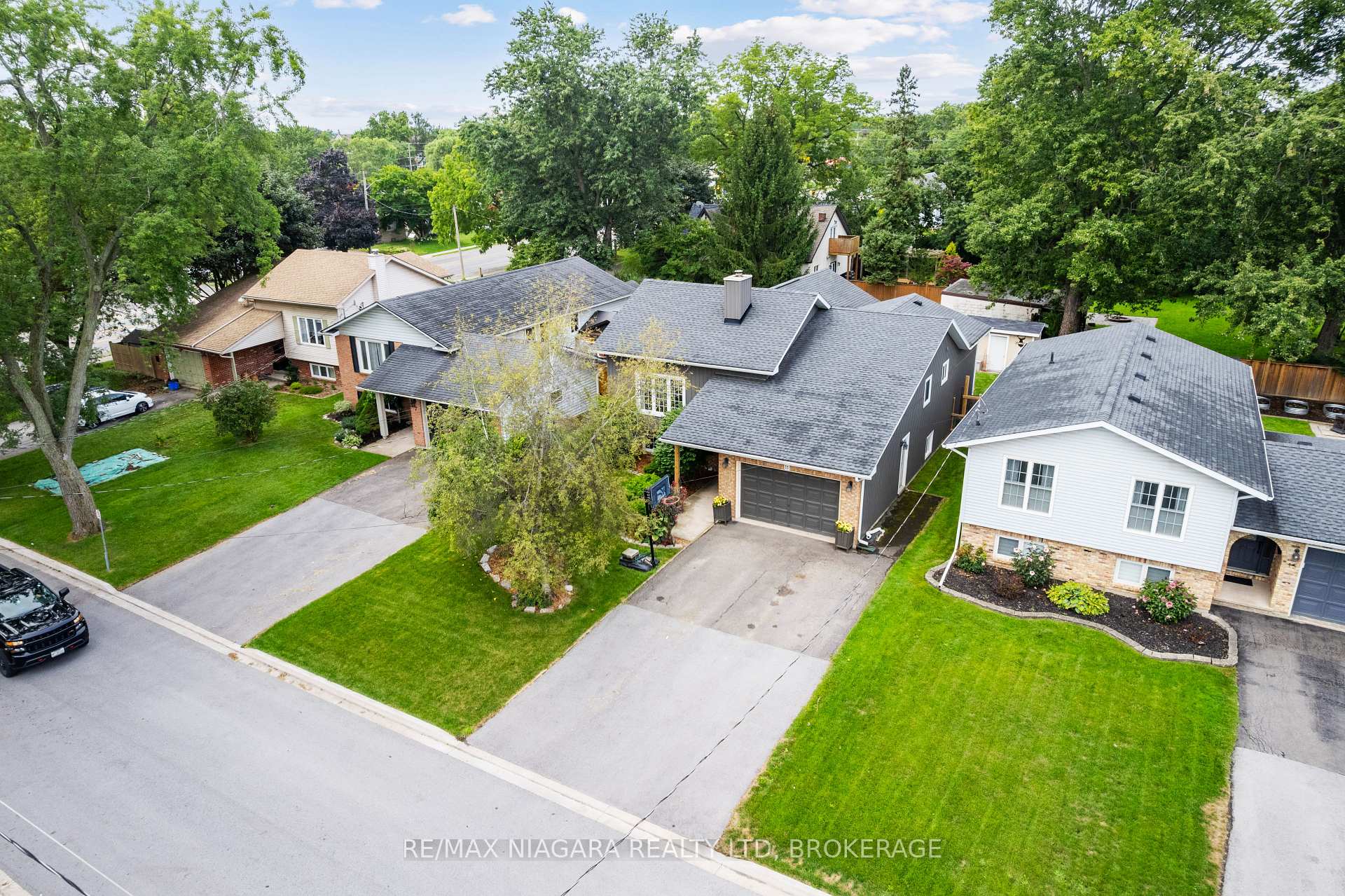 Photo 2 of 11 Northaven Road, Welland, N. Welland — HOMEH