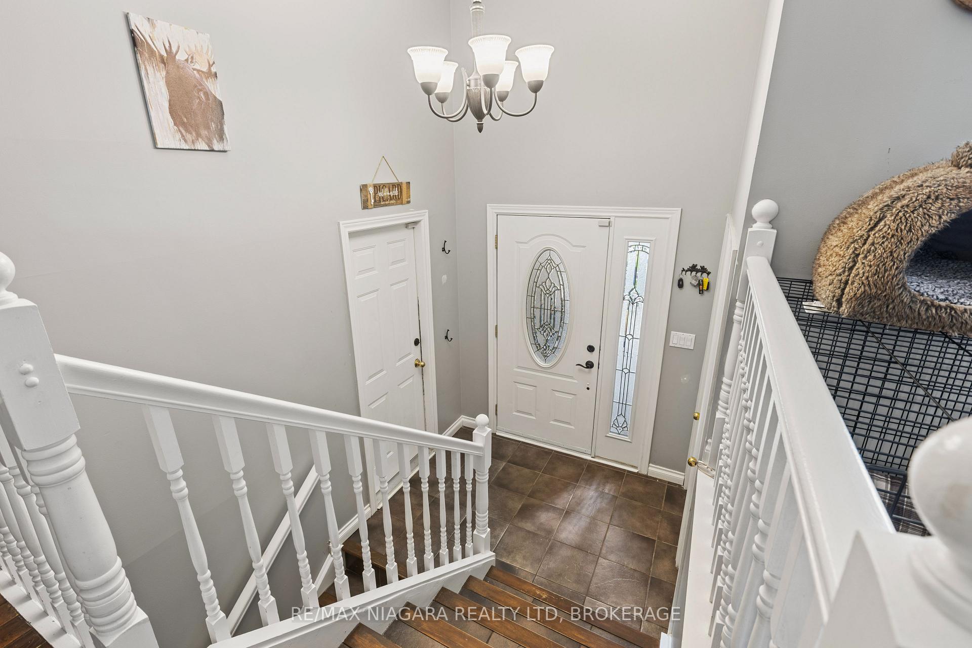 Photo 7 of 11 Northaven Road, Welland, N. Welland — HOMEH