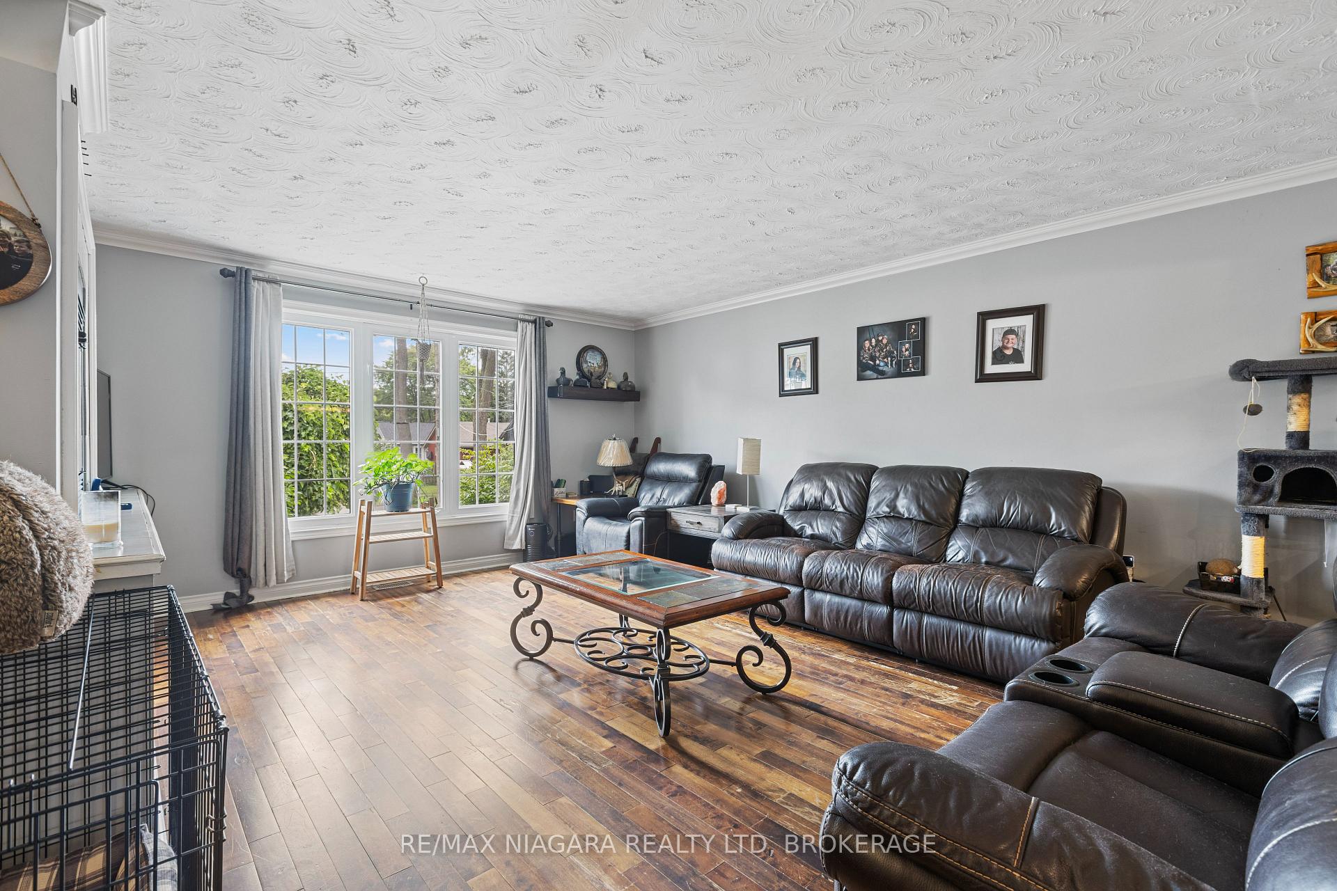 Photo 9 of 11 Northaven Road, Welland, N. Welland — HOMEH
