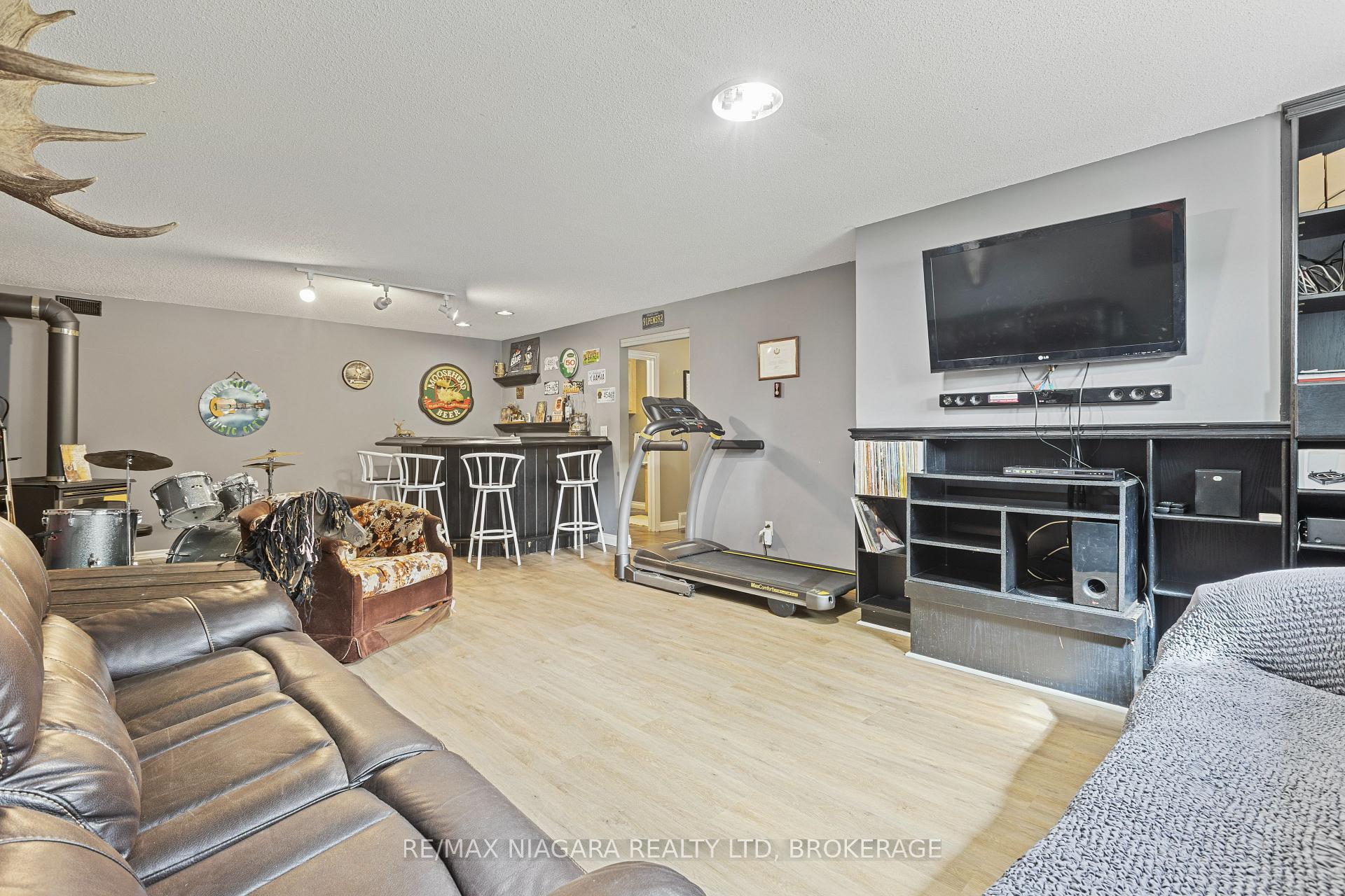 Photo 24 of 11 Northaven Road, Welland, N. Welland — HOMEH