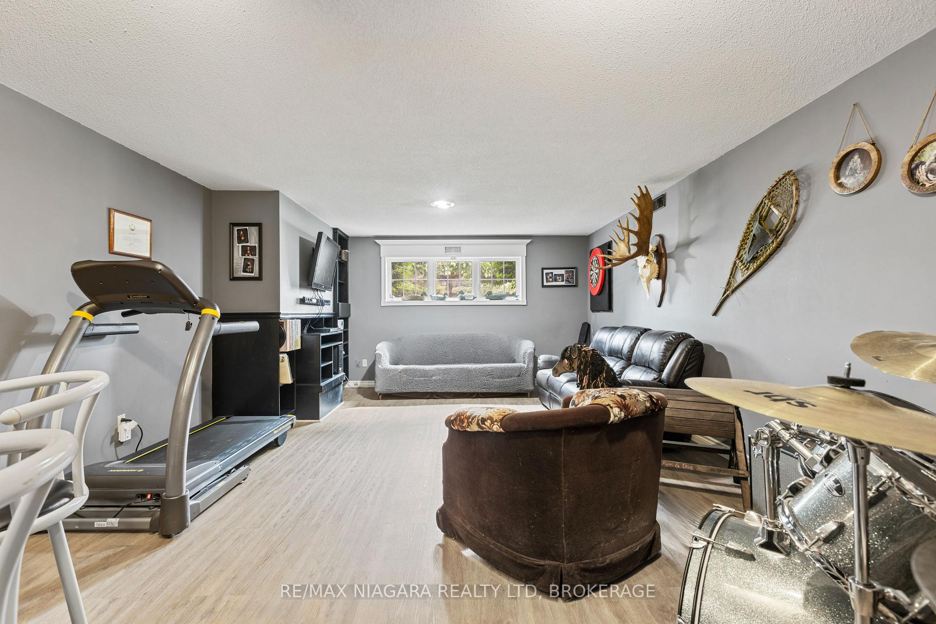Photo 25 of 11 Northaven Road, Welland, N. Welland — HOMEH