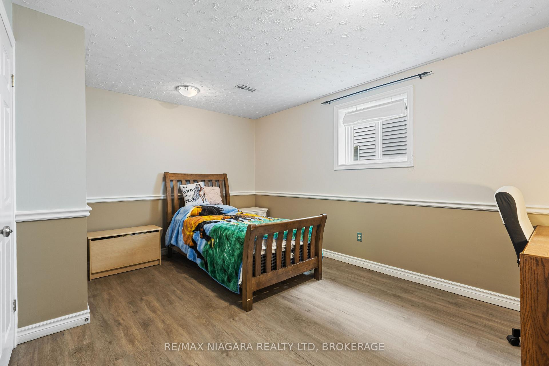 Photo 30 of 11 Northaven Road, Welland, N. Welland — HOMEH