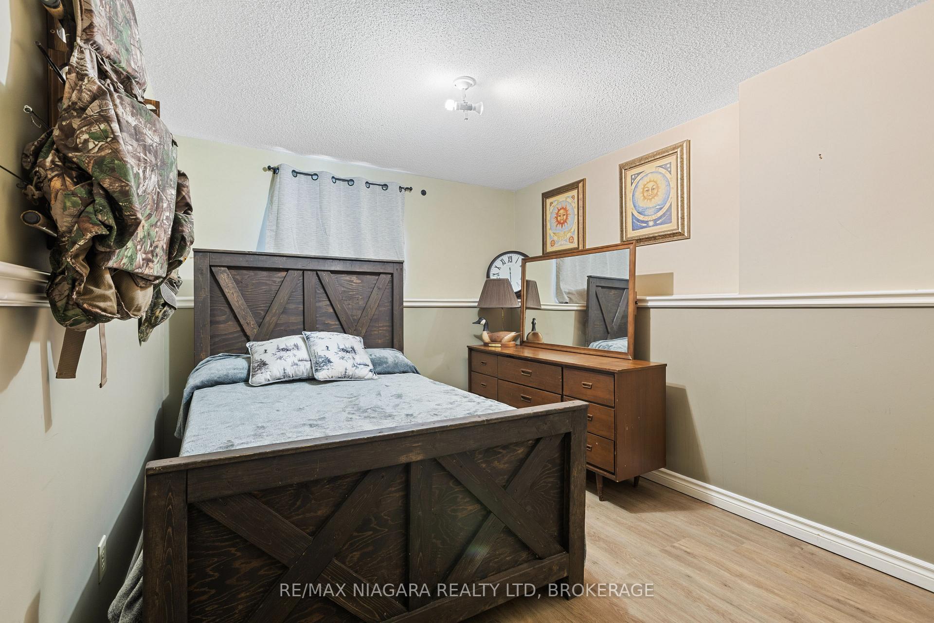 Photo 32 of 11 Northaven Road, Welland, N. Welland — HOMEH
