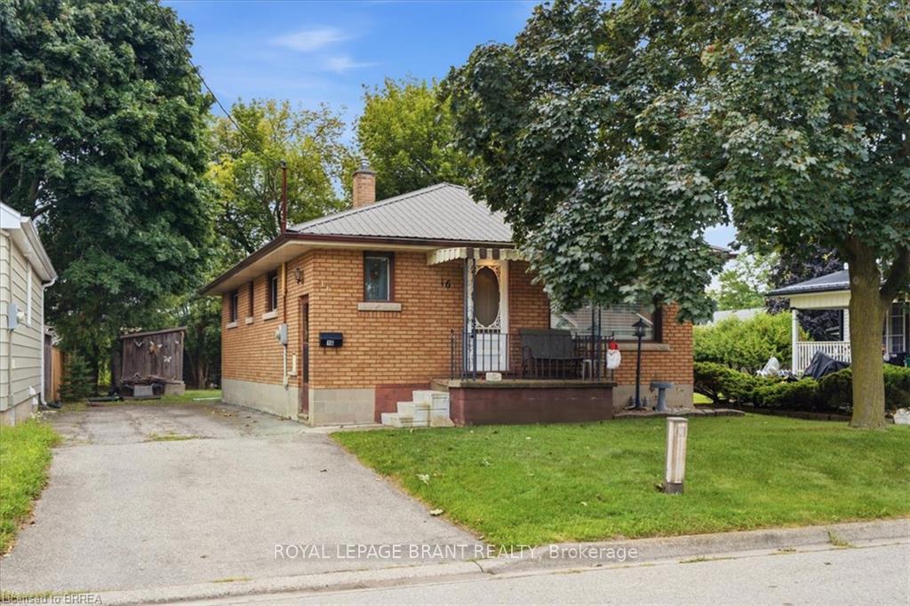 Photo 2 of 16 Mintern Avenue, Brantford, Eagle Place — HOMEH