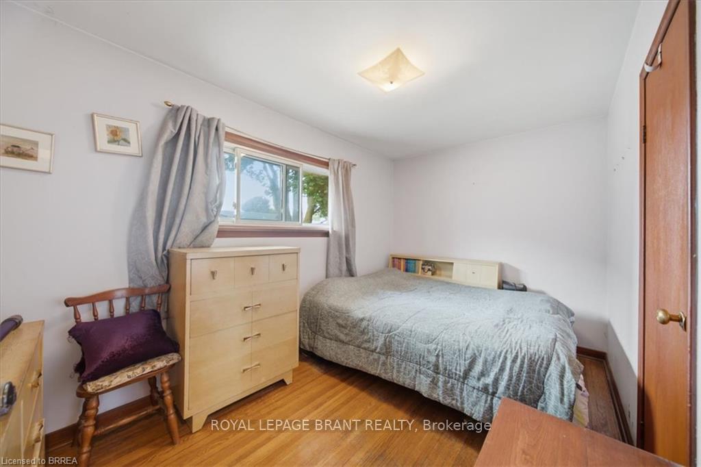 Photo 13 of 16 Mintern Avenue, Brantford, Eagle Place — HOMEH