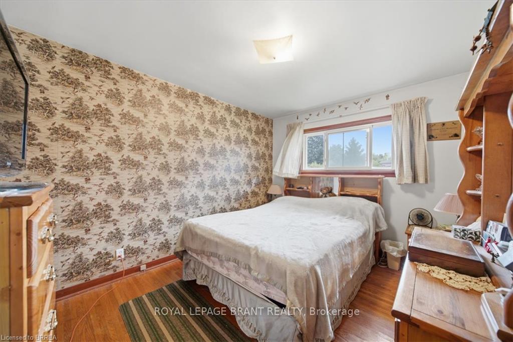Photo 17 of 16 Mintern Avenue, Brantford, Eagle Place — HOMEH