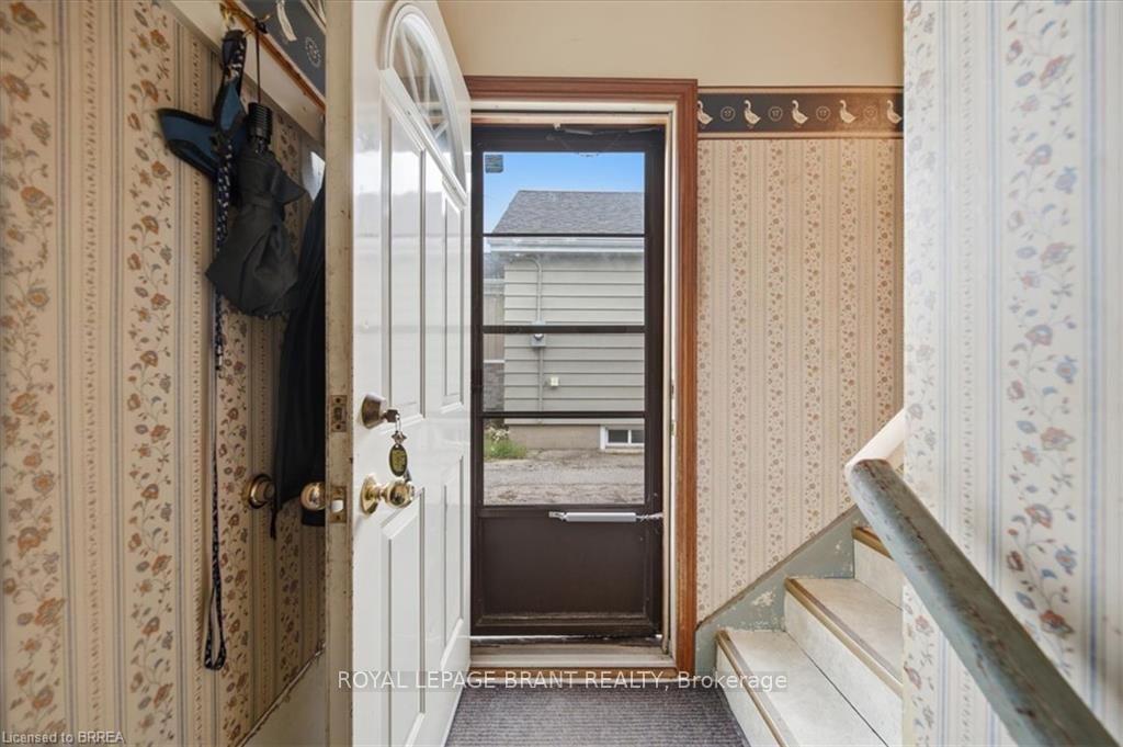Photo 19 of 16 Mintern Avenue, Brantford, Eagle Place — HOMEH