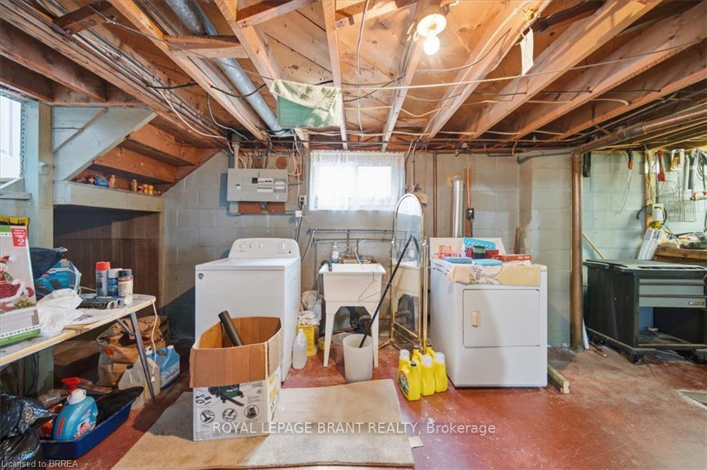 Photo 22 of 16 Mintern Avenue, Brantford, Eagle Place — HOMEH