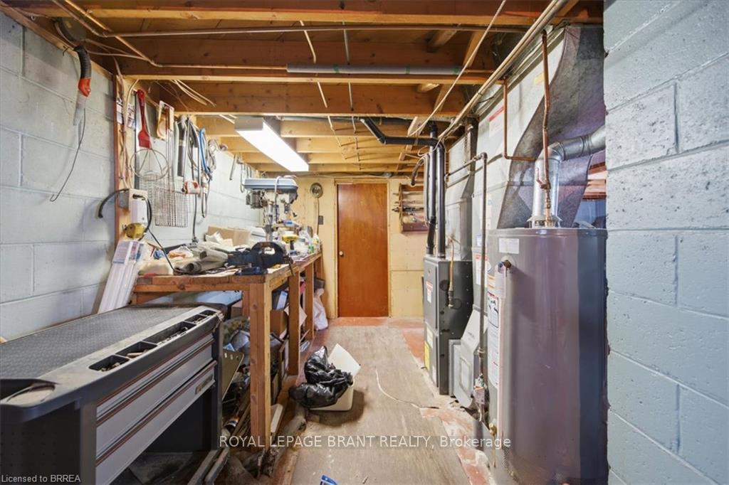 Photo 23 of 16 Mintern Avenue, Brantford, Eagle Place — HOMEH