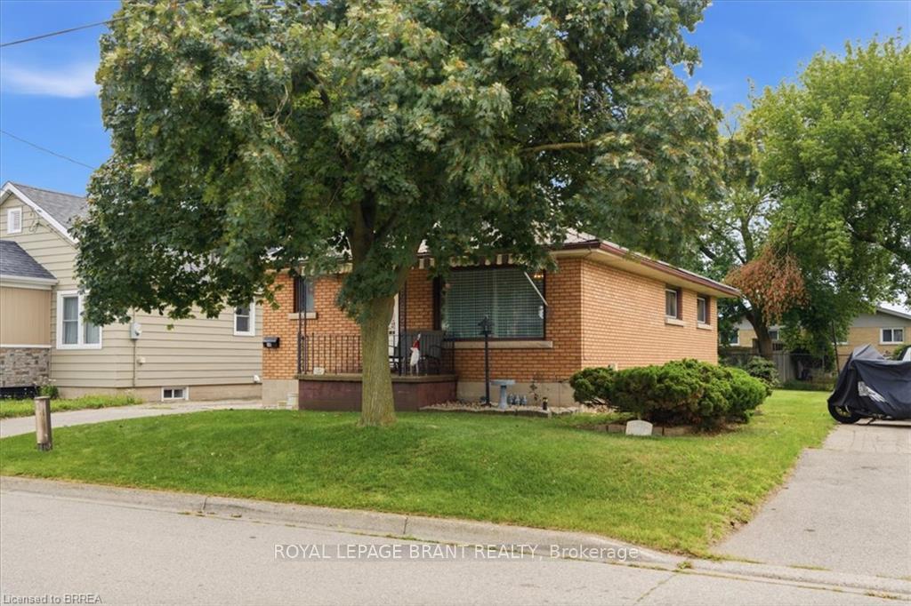 Photo 31 of 16 Mintern Avenue, Brantford, Eagle Place — HOMEH