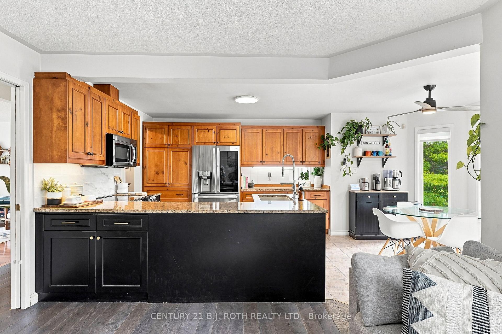 Photo 13 of 3 Dean Court, Wasaga Beach — HOMEH