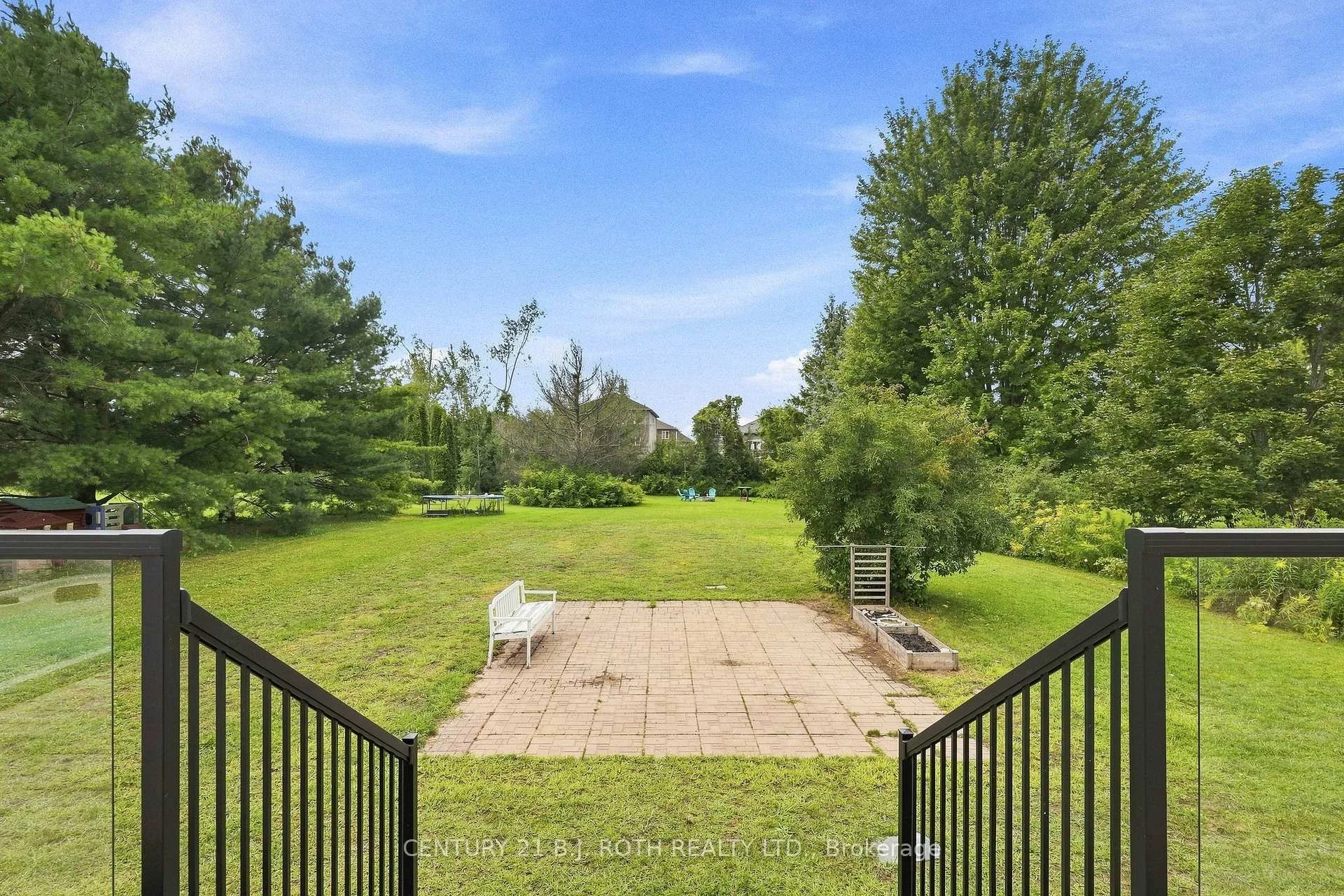 Photo 53 of 3 Dean Court, Wasaga Beach — HOMEH