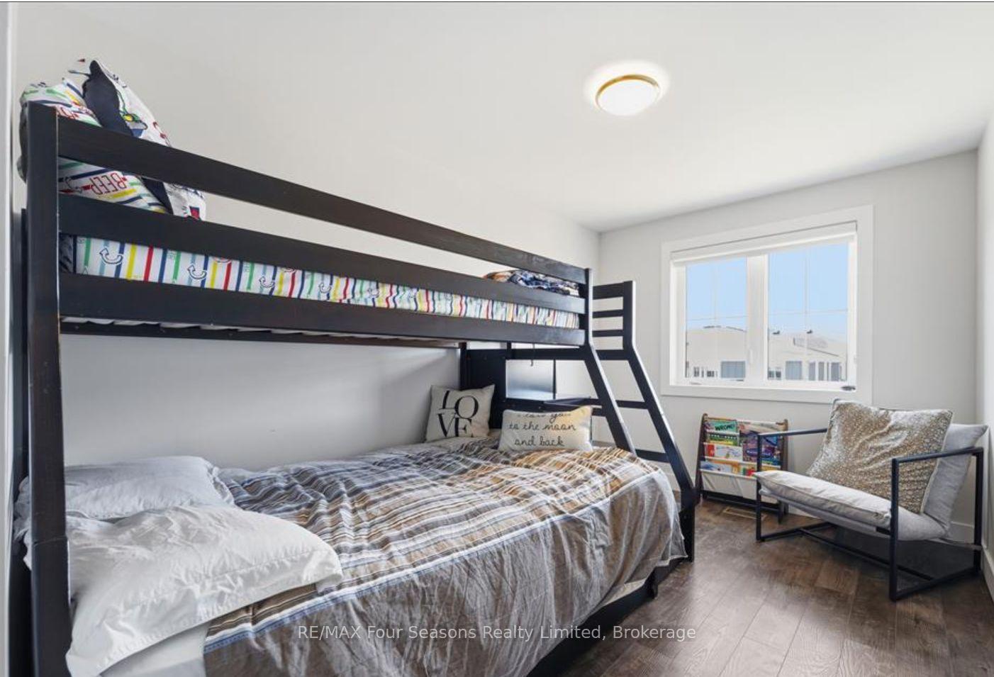 Photo 11 of 146 Sycamore Street, Blue Mountains — HOMEH