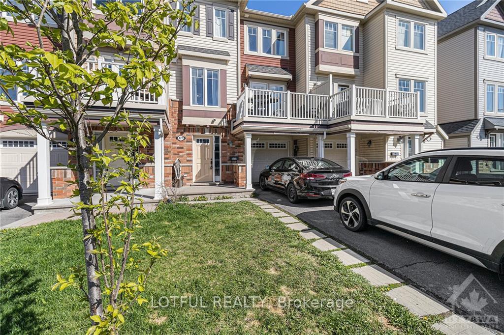 Photo 3 of 477 Meadowhawk Crescent, Ottawa, Barrhaven - Half Moon Bay — HOMEH