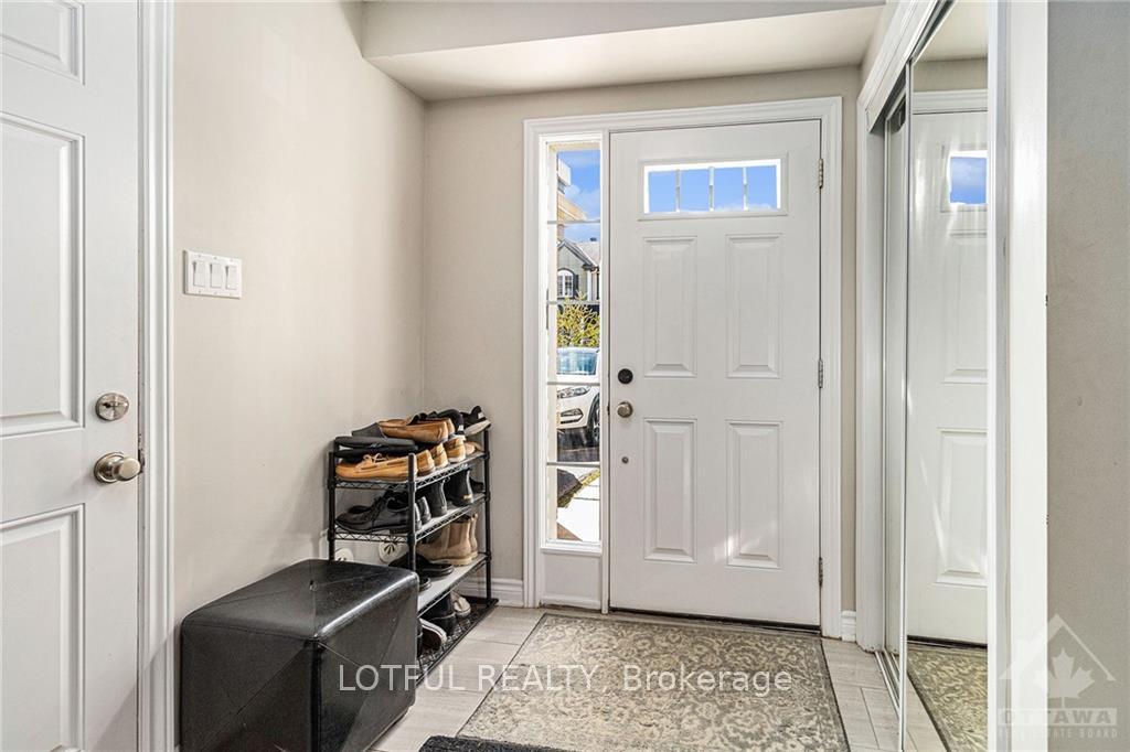Photo 4 of 477 Meadowhawk Crescent, Ottawa, Barrhaven - Half Moon Bay — HOMEH