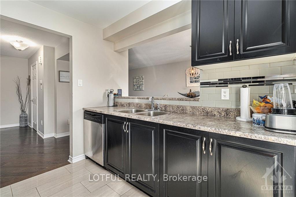 Photo 8 of 477 Meadowhawk Crescent, Ottawa, Barrhaven - Half Moon Bay — HOMEH