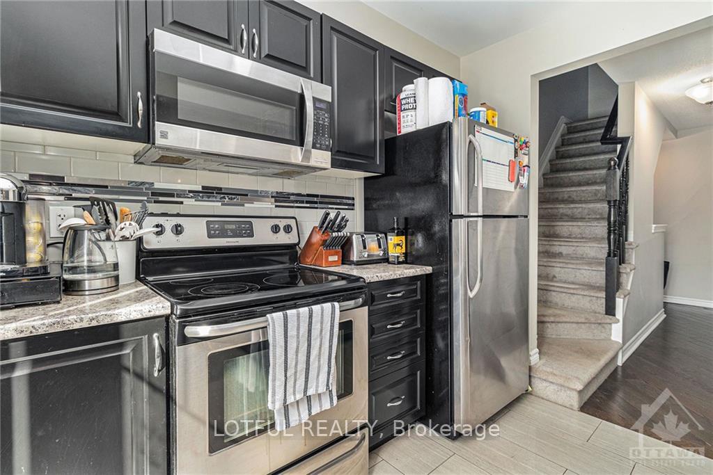 Photo 11 of 477 Meadowhawk Crescent, Ottawa, Barrhaven - Half Moon Bay — HOMEH
