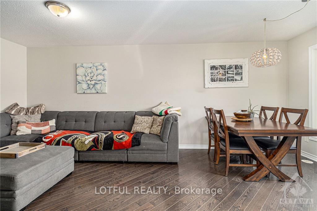 Photo 13 of 477 Meadowhawk Crescent, Ottawa, Barrhaven - Half Moon Bay — HOMEH