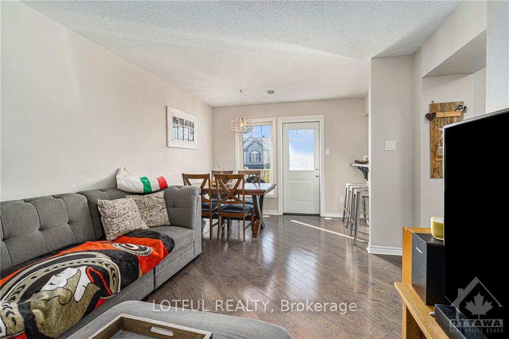 Photo 15 of 477 Meadowhawk Crescent, Ottawa, Barrhaven - Half Moon Bay — HOMEH