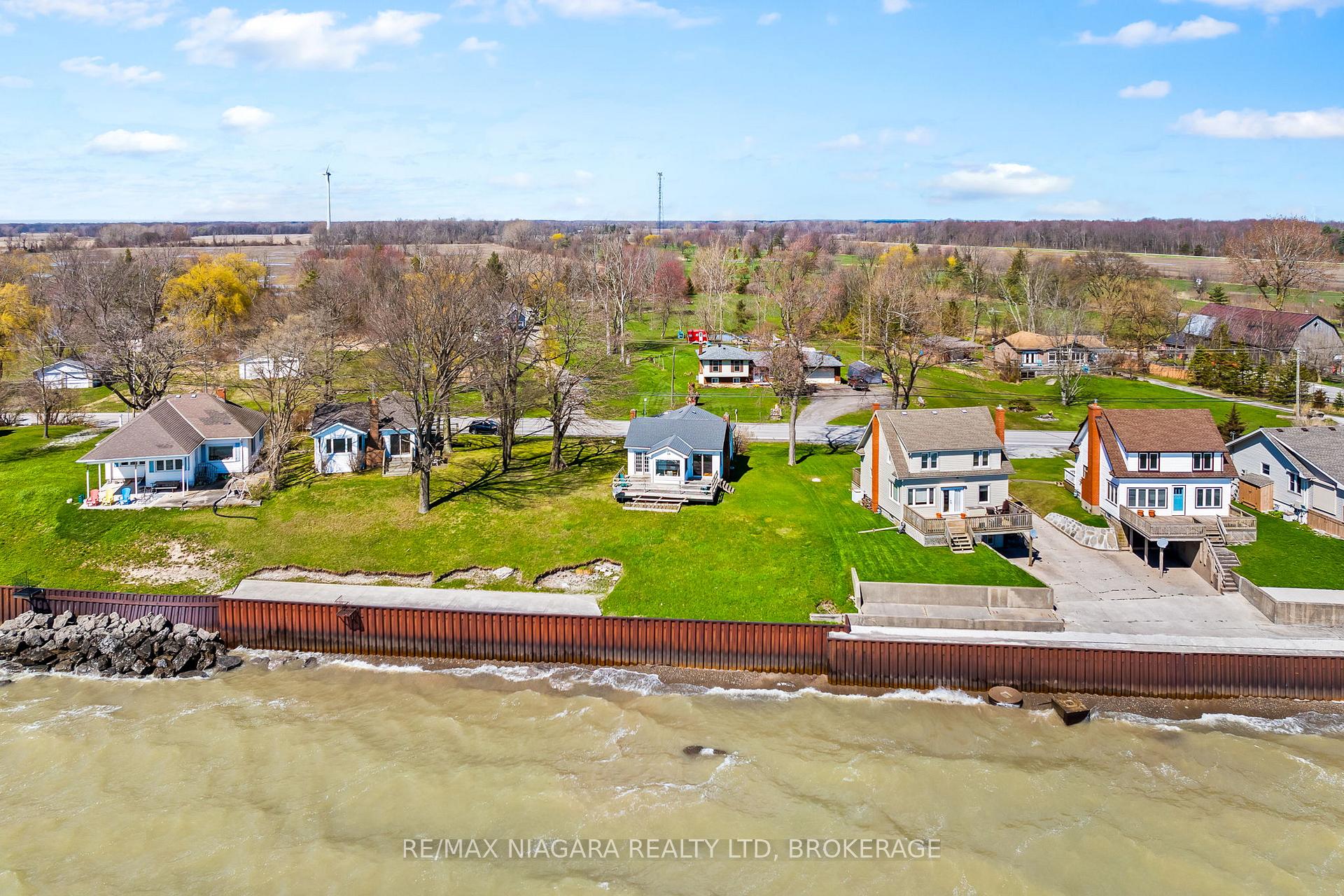 Photo of 13165 Lakeshore Road