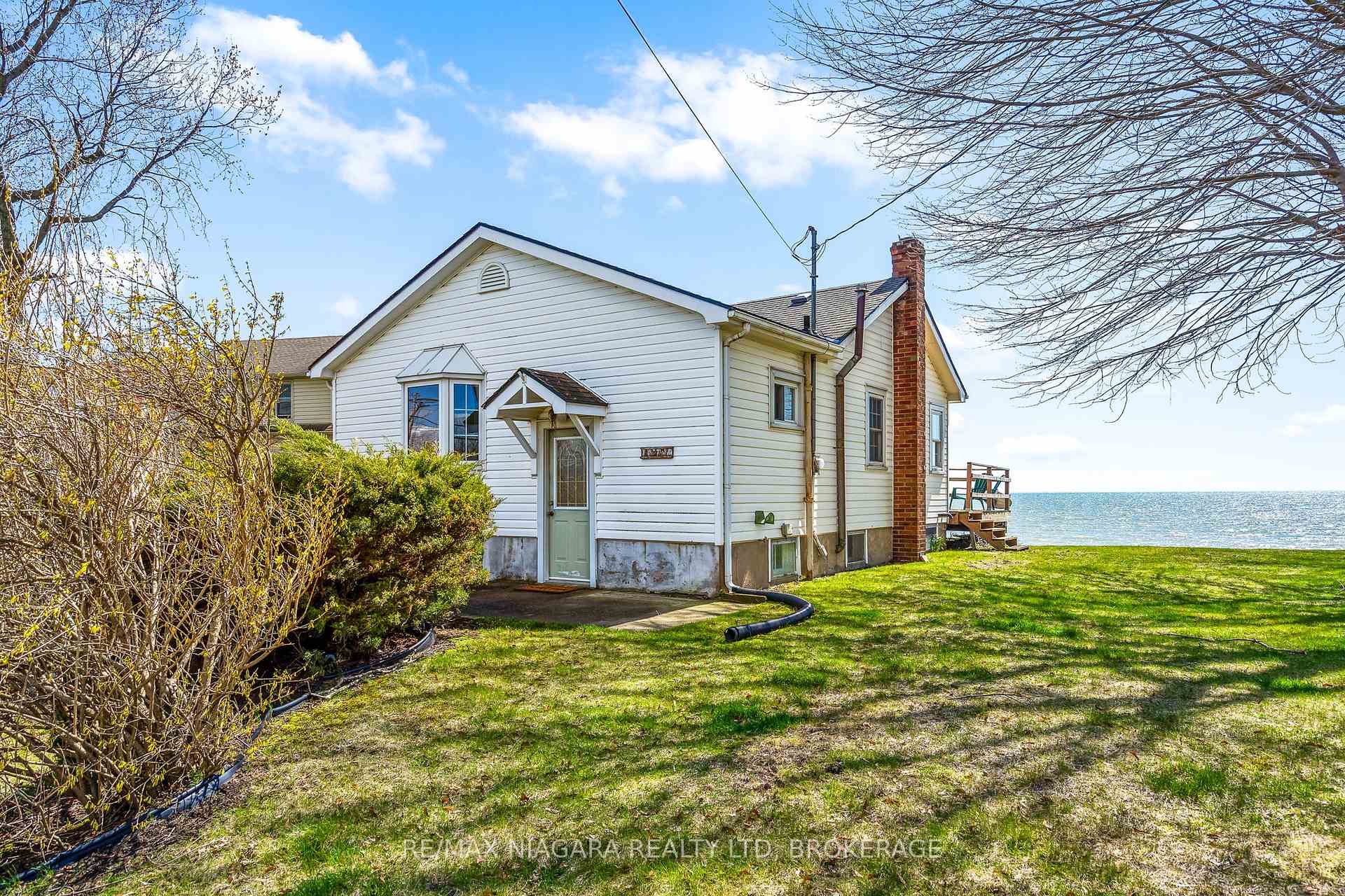 Photo 4 of 13165 Lakeshore Road, Wainfleet, Lakeshore — HOMEH