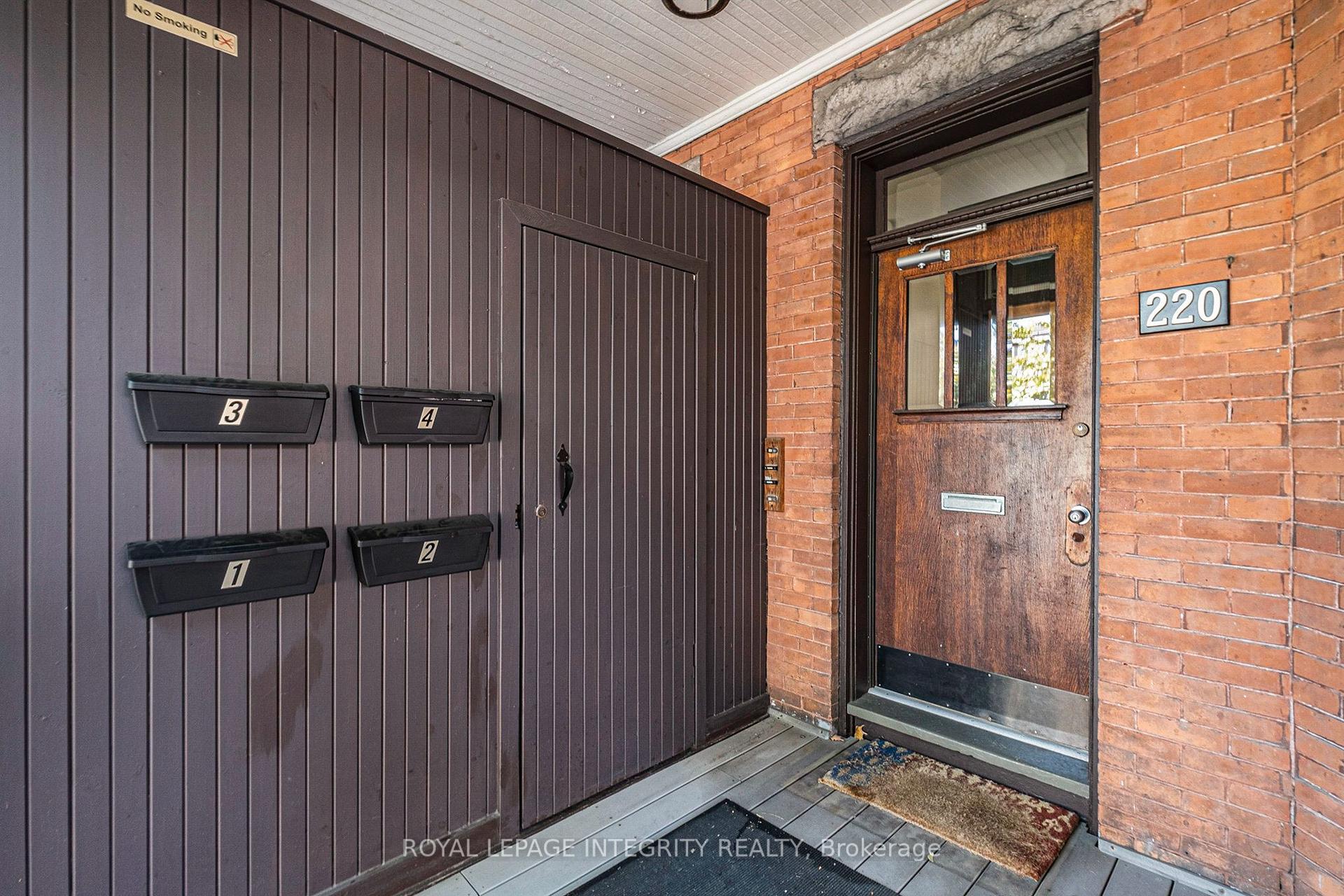 Photo 2 of Unit 4, 220 Powell Avenue, Ottawa, Glebe — HOMEH