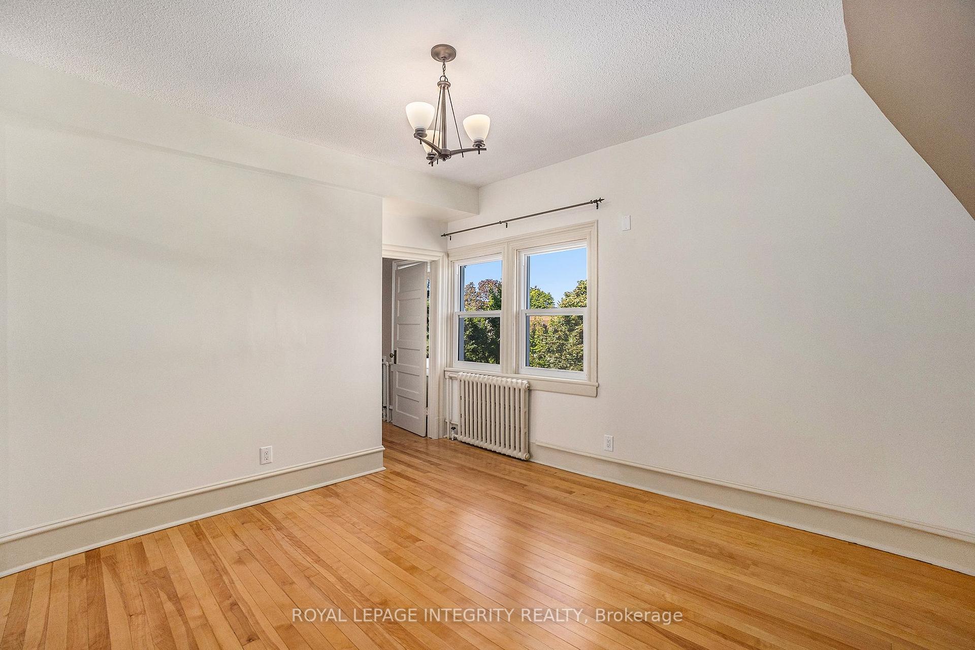 Photo 7 of Unit 4, 220 Powell Avenue, Ottawa, Glebe — HOMEH
