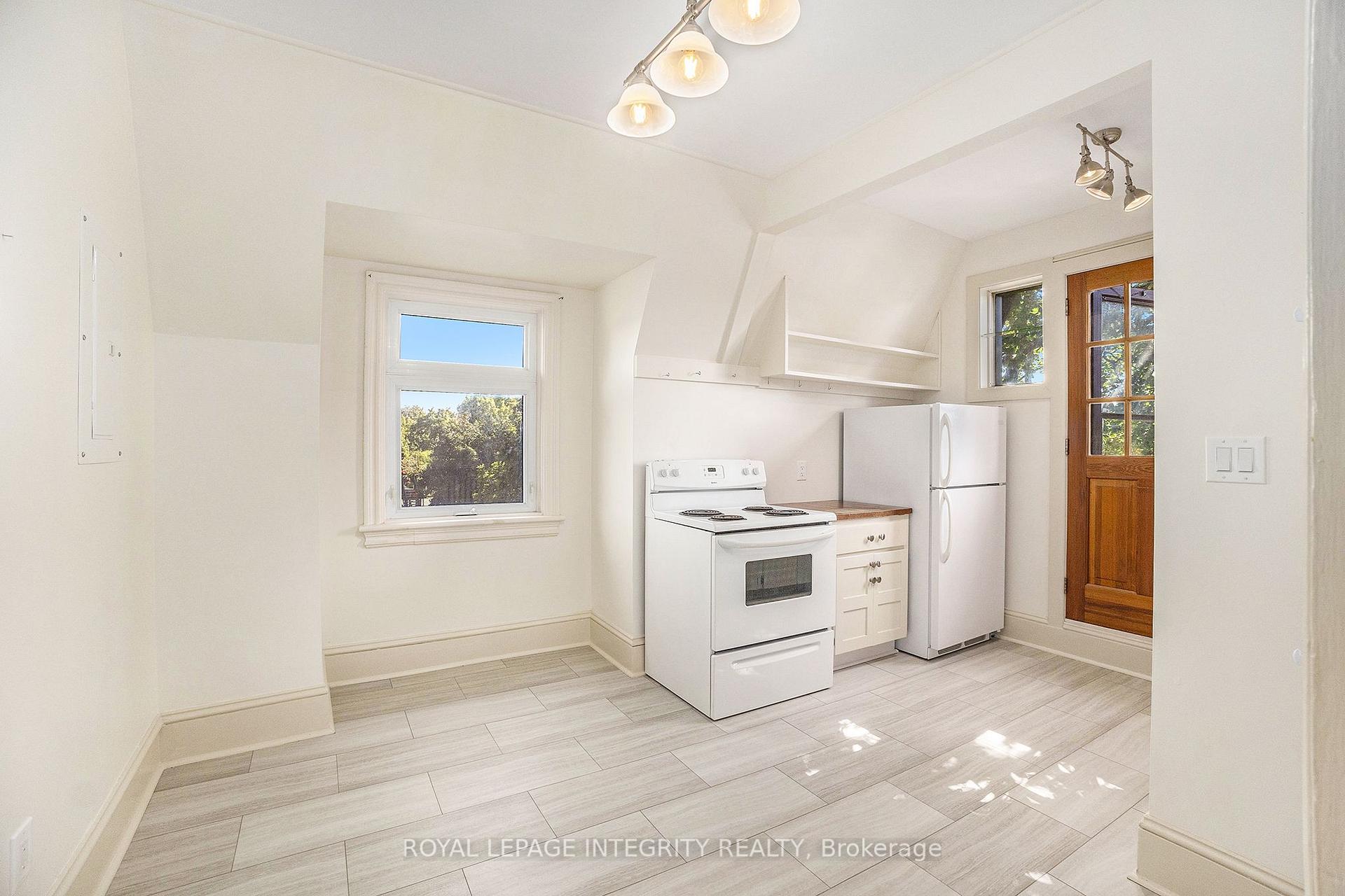 Photo 8 of Unit 4, 220 Powell Avenue, Ottawa, Glebe — HOMEH