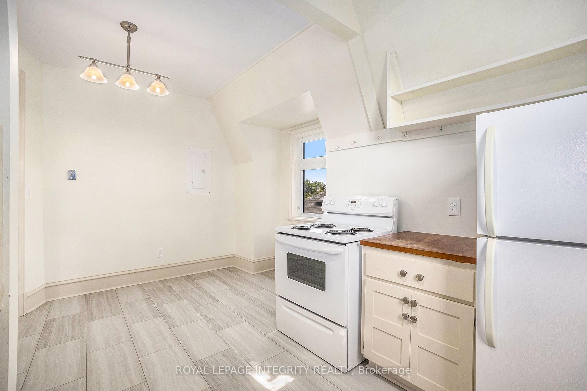 Photo 9 of Unit 4, 220 Powell Avenue, Ottawa, Glebe — HOMEH