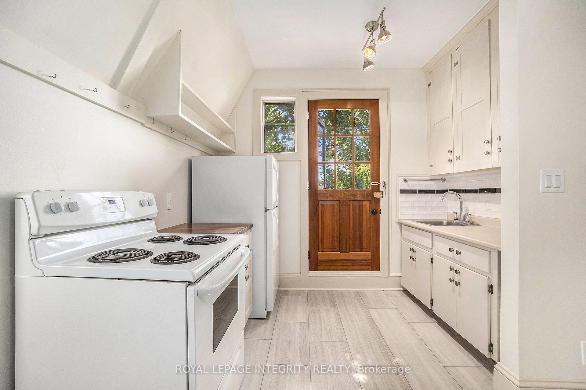 Photo 10 of Unit 4, 220 Powell Avenue, Ottawa, Glebe — HOMEH