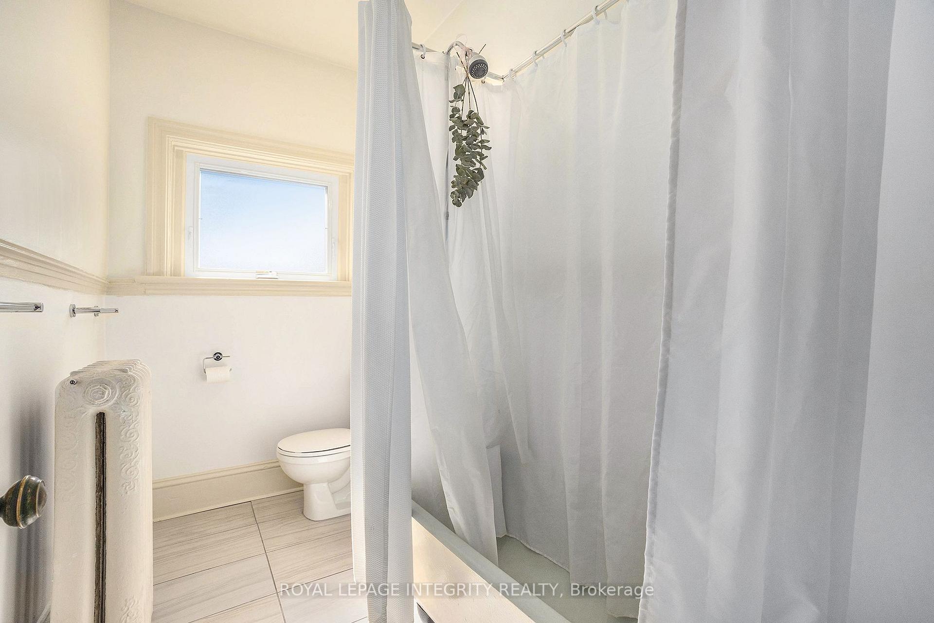 Photo 17 of Unit 4, 220 Powell Avenue, Ottawa, Glebe — HOMEH