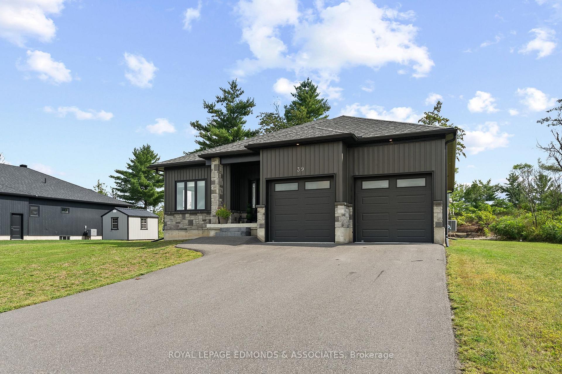 Photo 5 of 39 Morrison Drive, Whitewater Region, Cobden — HOMEH