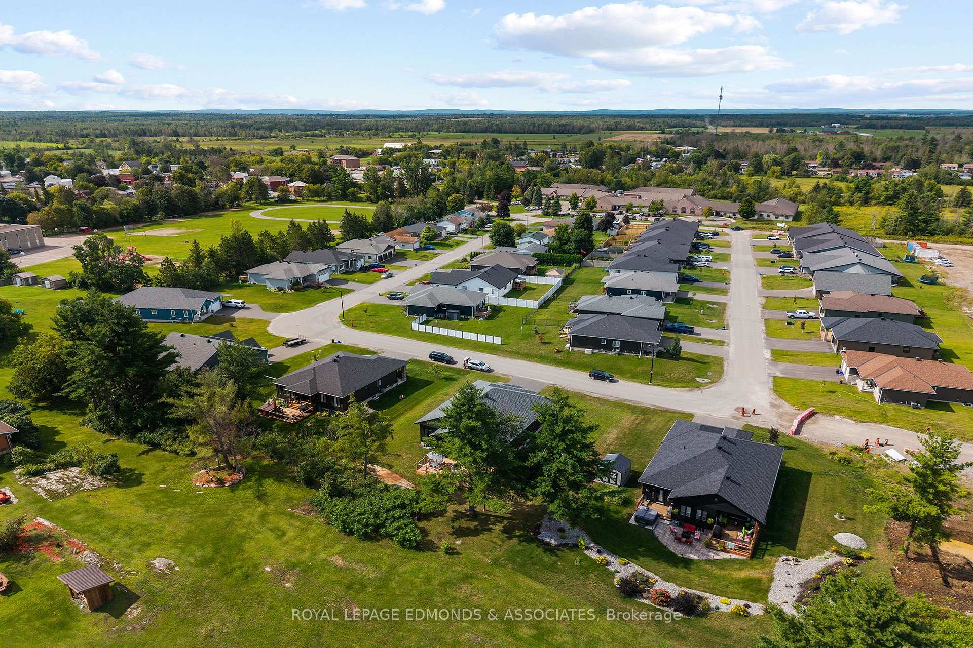 Photo 48 of 39 Morrison Drive, Whitewater Region, Cobden — HOMEH