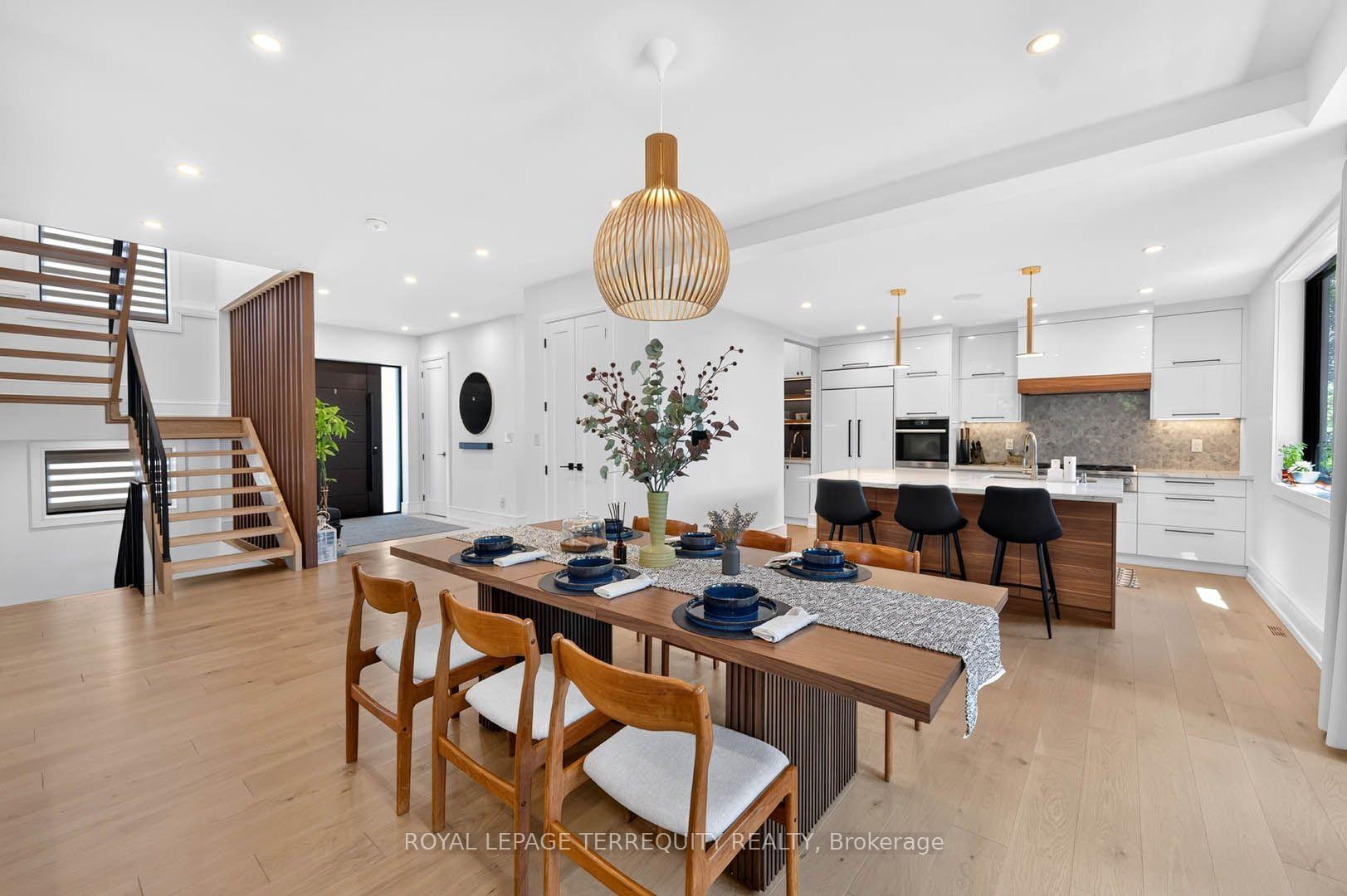 Photo 13 of 35 Tottenham Road, North York, Banbury-Don Mills — HOMEH