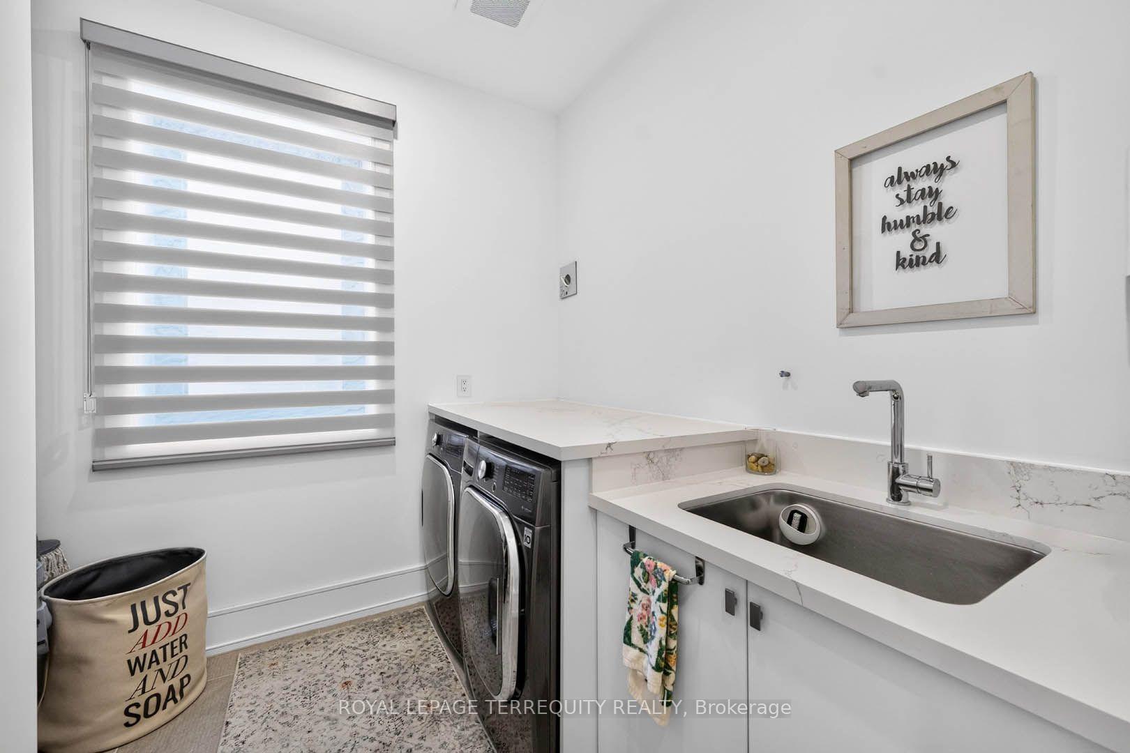 Photo 20 of 35 Tottenham Road, North York, Banbury-Don Mills — HOMEH